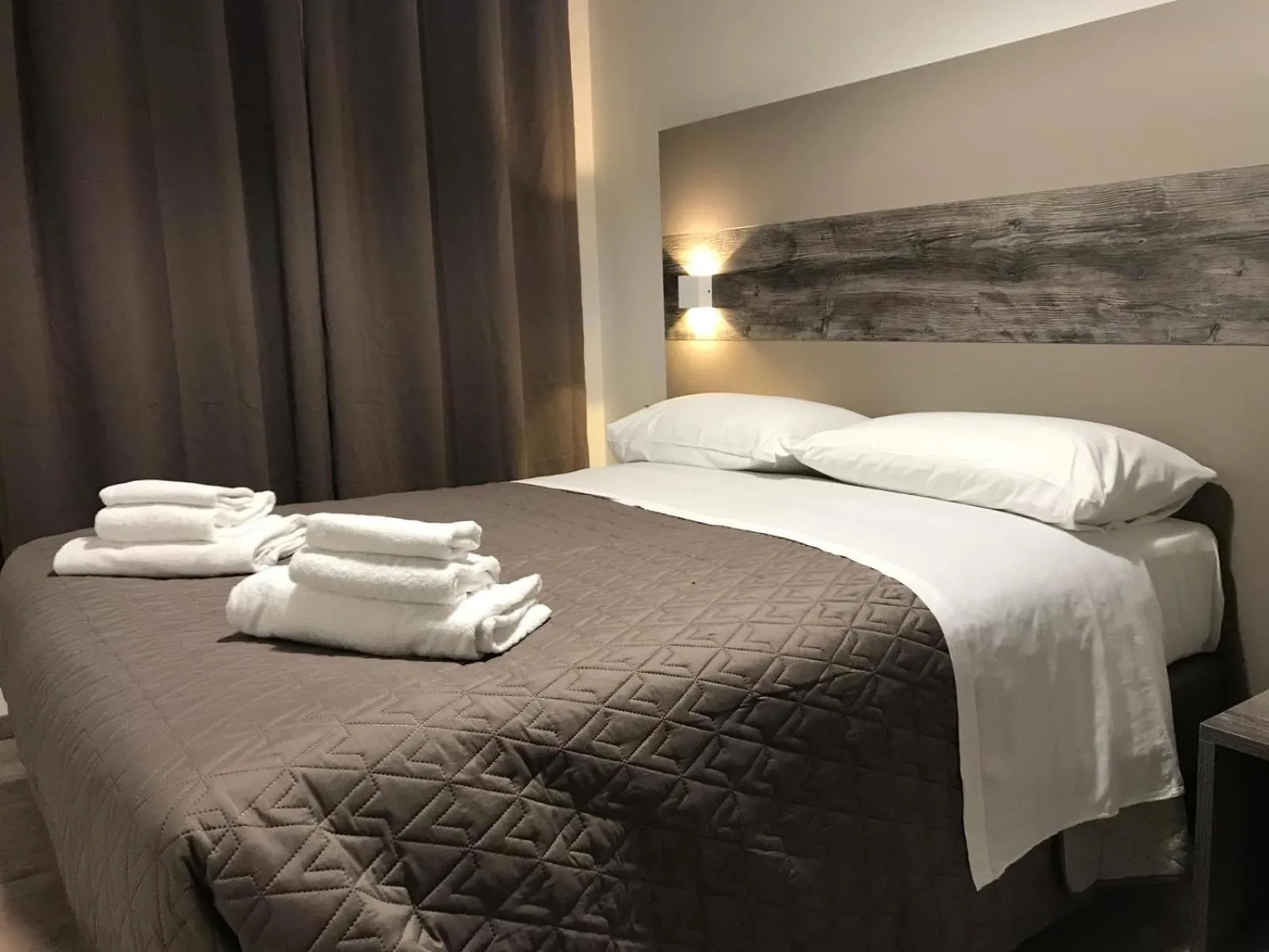 Photo of the whole room, Bed in BorgoNove