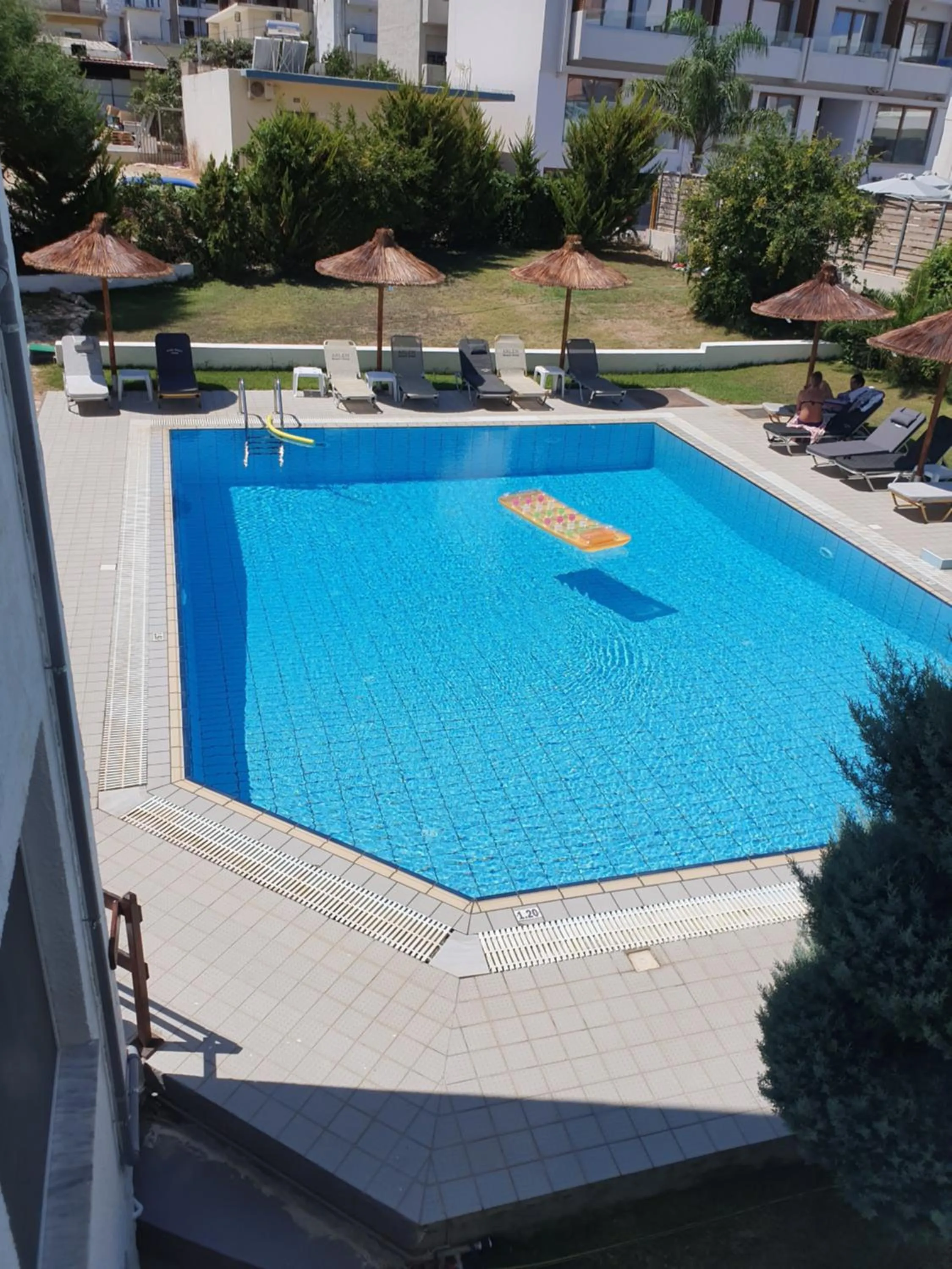Swimming pool in Arlen Beach Hotel
