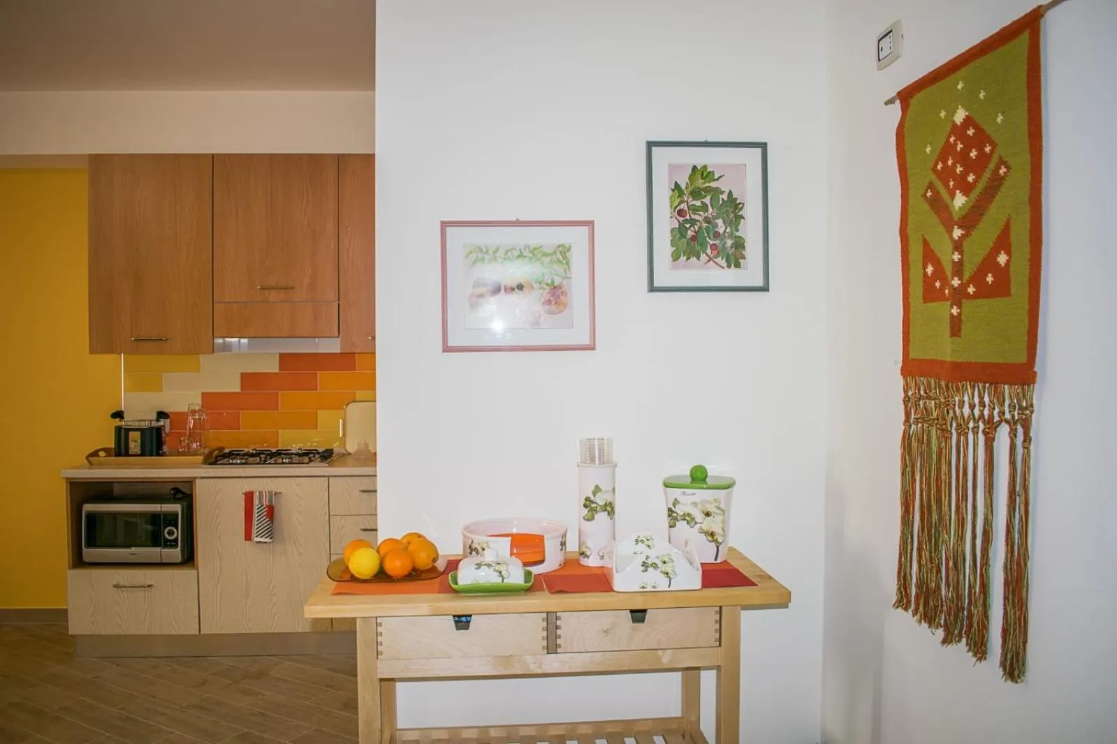 Dining area in B&B Fleurs