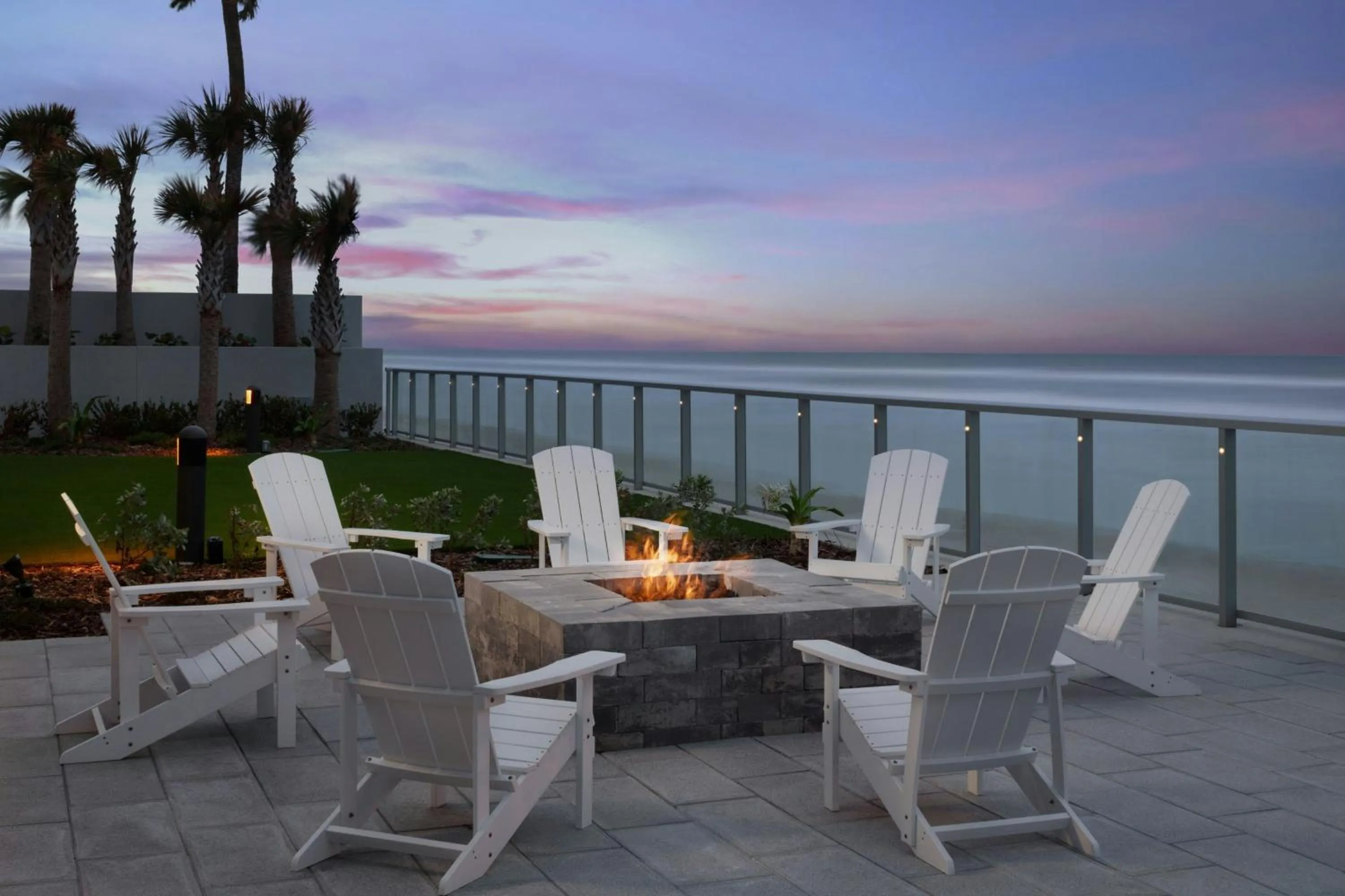 Beach in Renaissance Daytona Beach Oceanfront Hotel