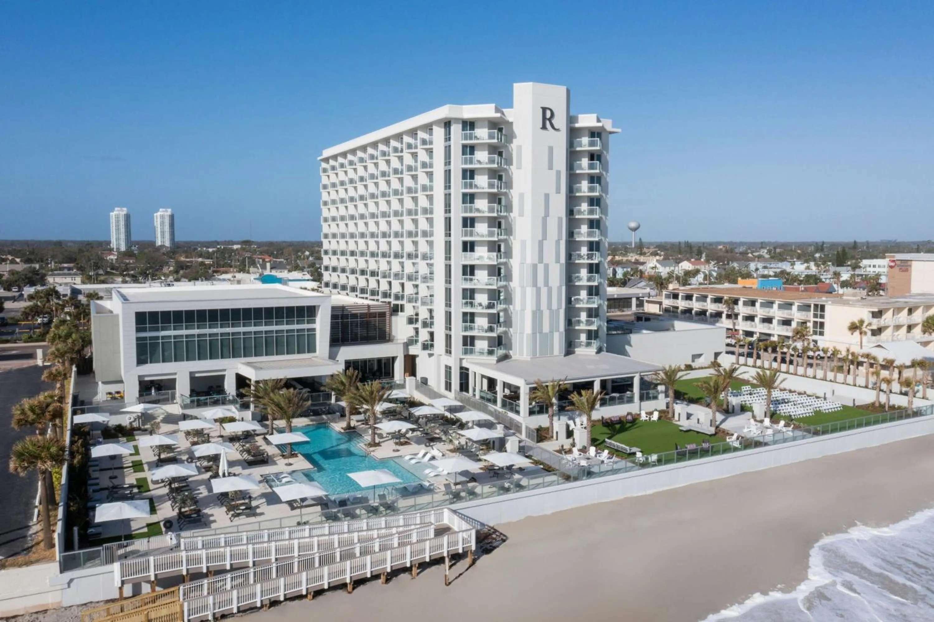 Property building in Renaissance Daytona Beach Oceanfront Hotel
