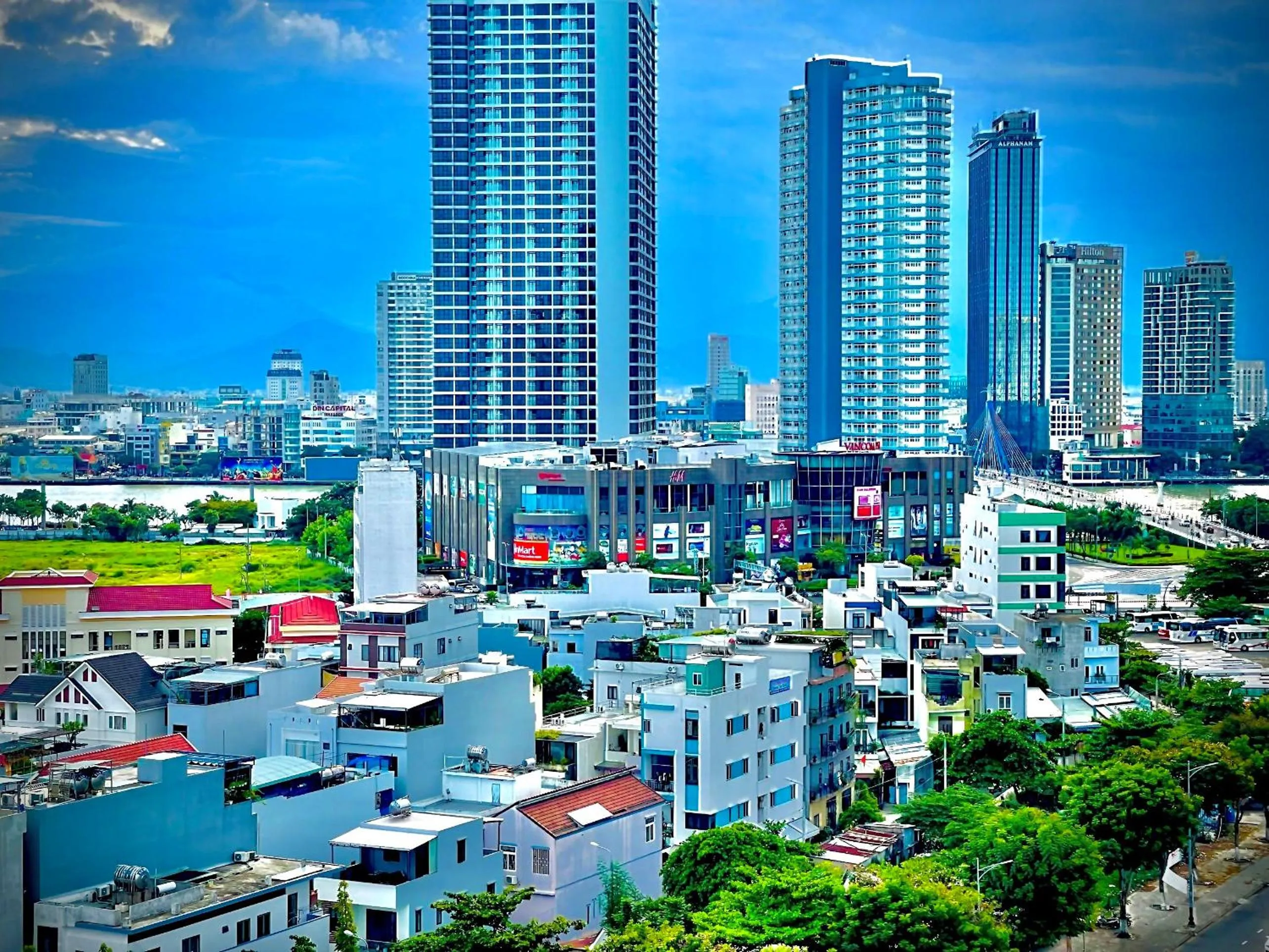 Street view in Roliva Hotel & Apartment Danang