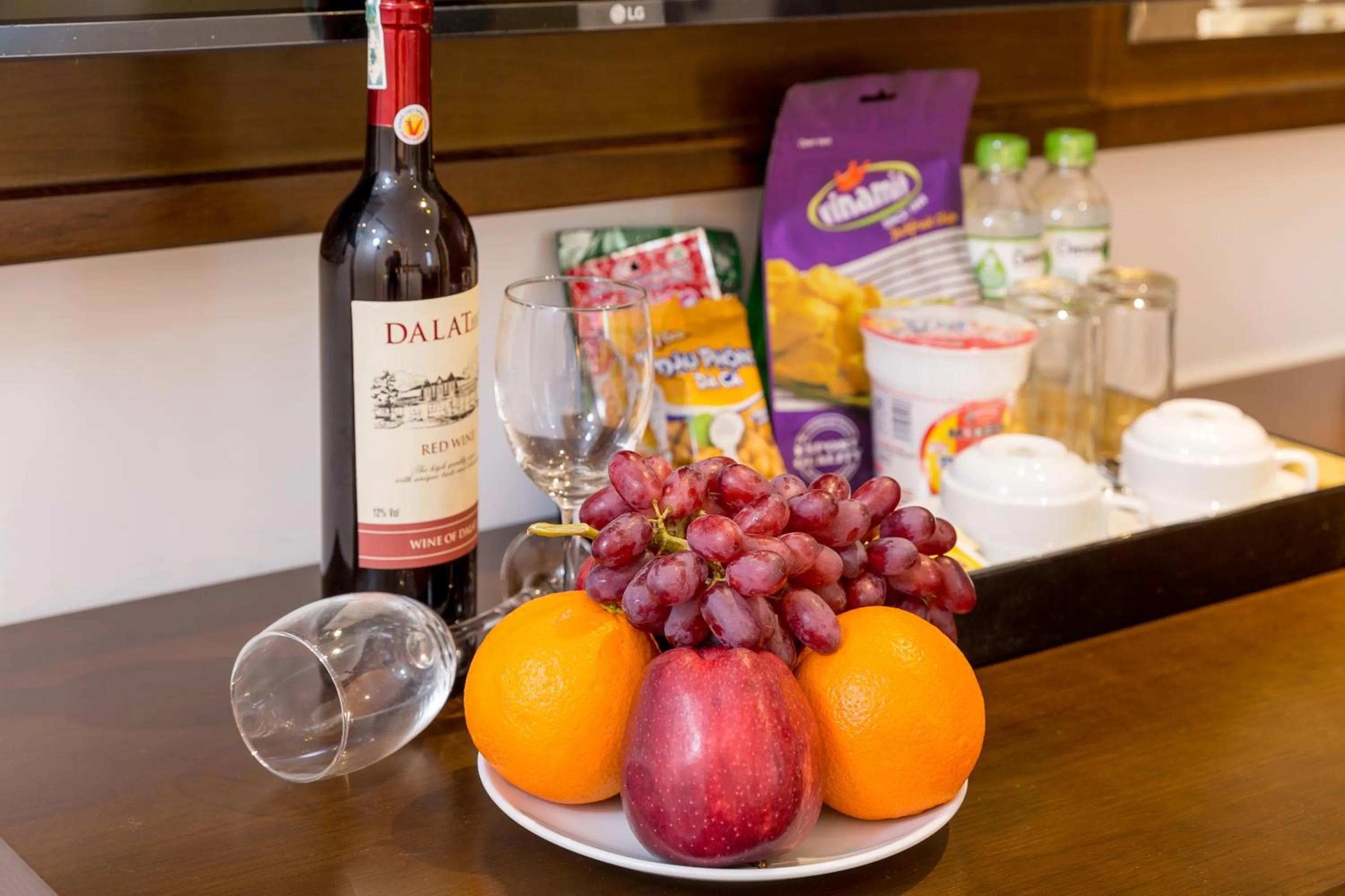 room service in Roliva Hotel & Apartment Danang