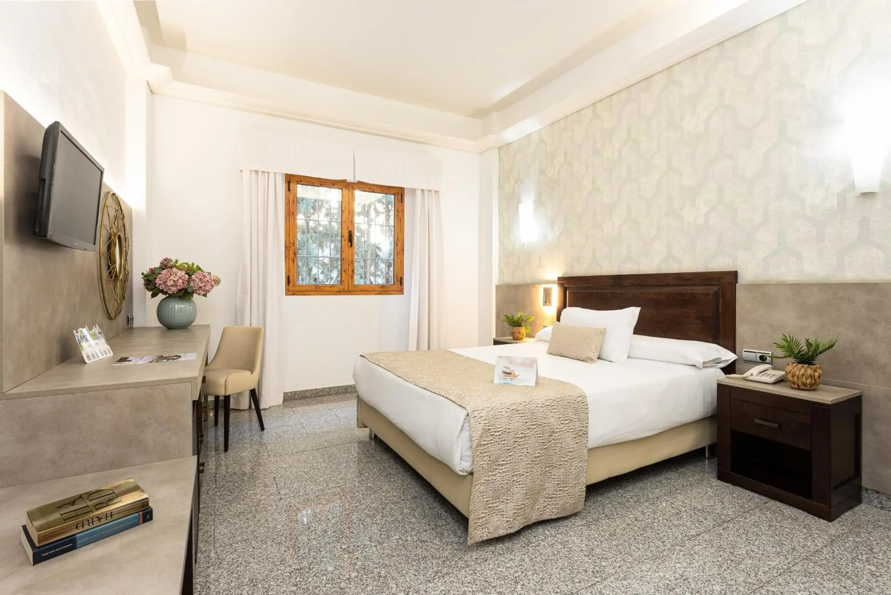 Double Room in Hotel Plaza Del Castillo Double Room in Hotel Plaza Del Castillo