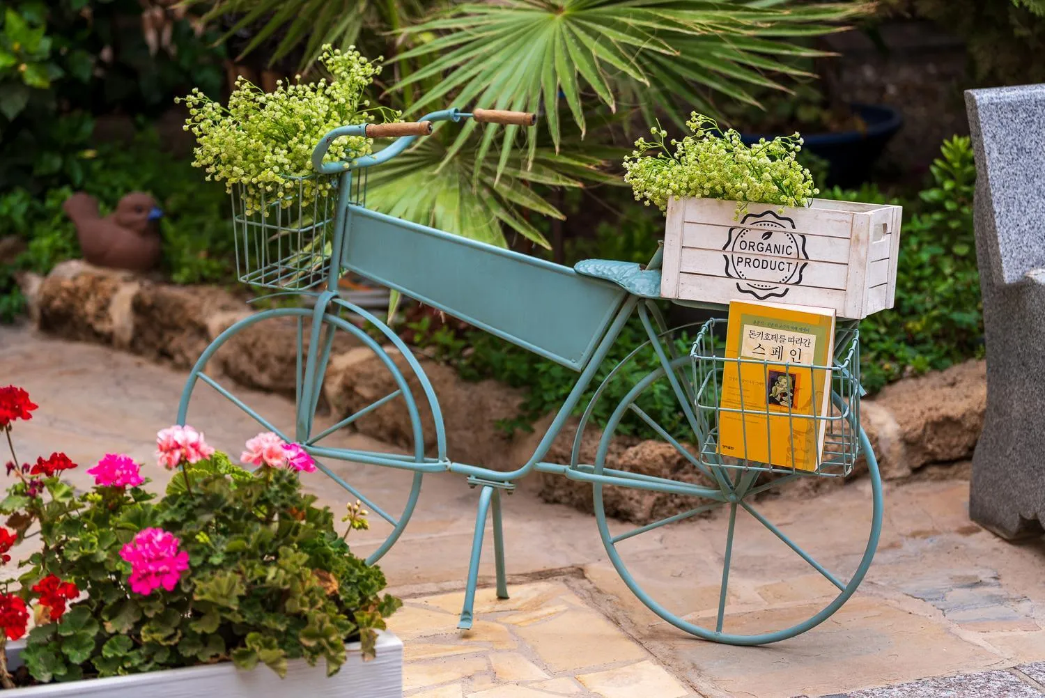 Patio in Hotel Plaza Del Castillo