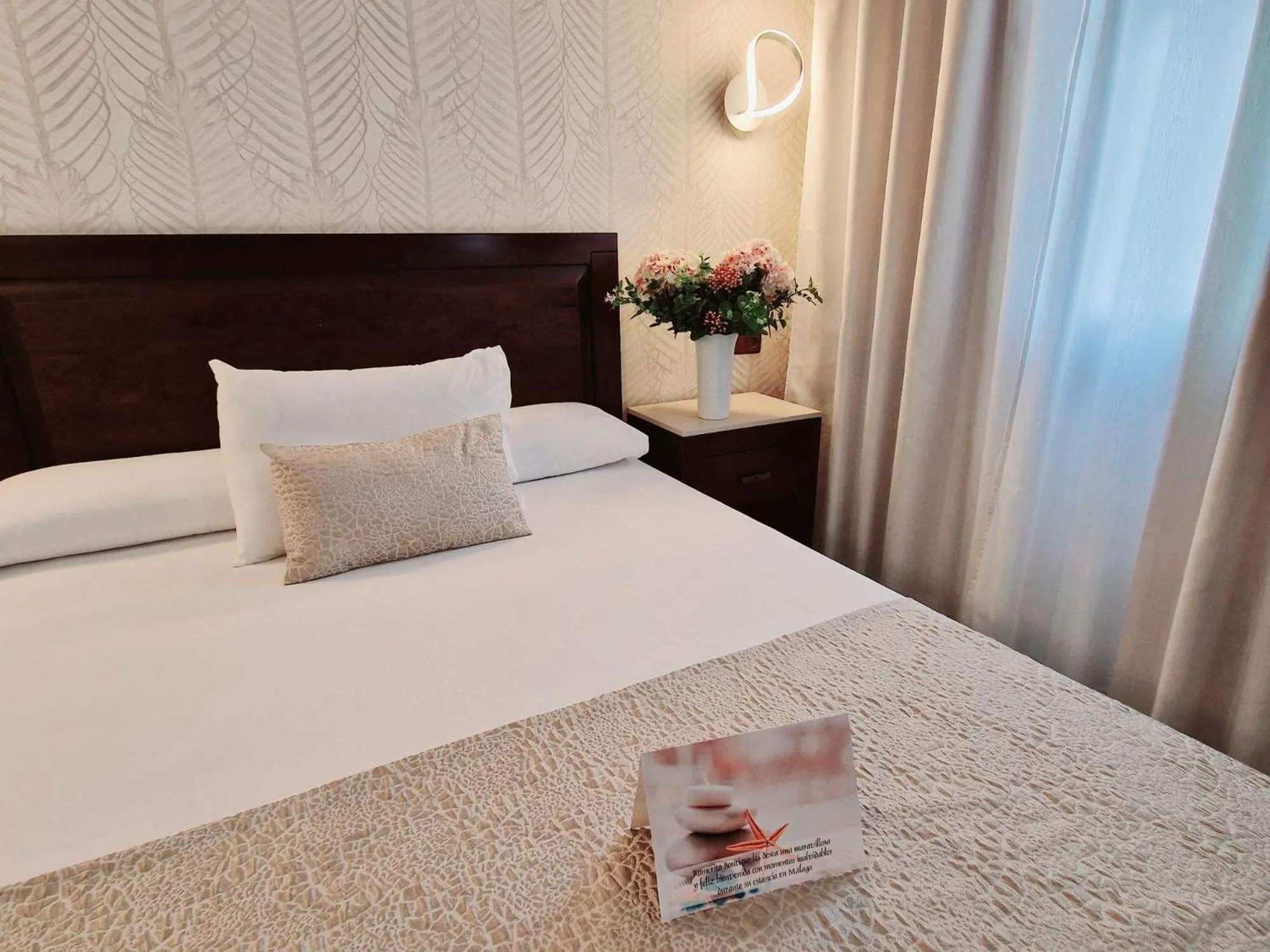 Bed in Hotel Plaza Del Castillo