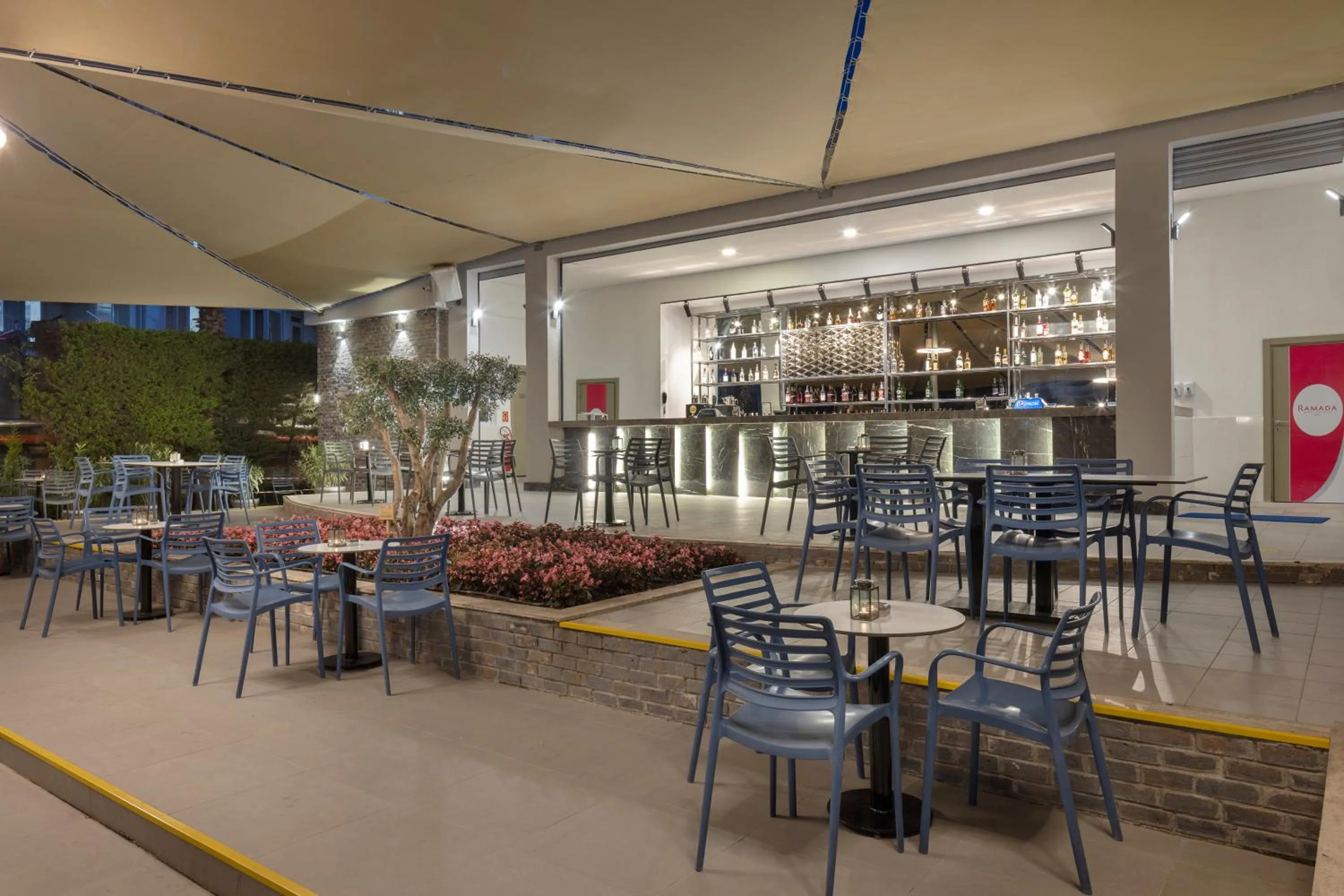 Lounge or bar in Ramada Resort By Wyndham Lara