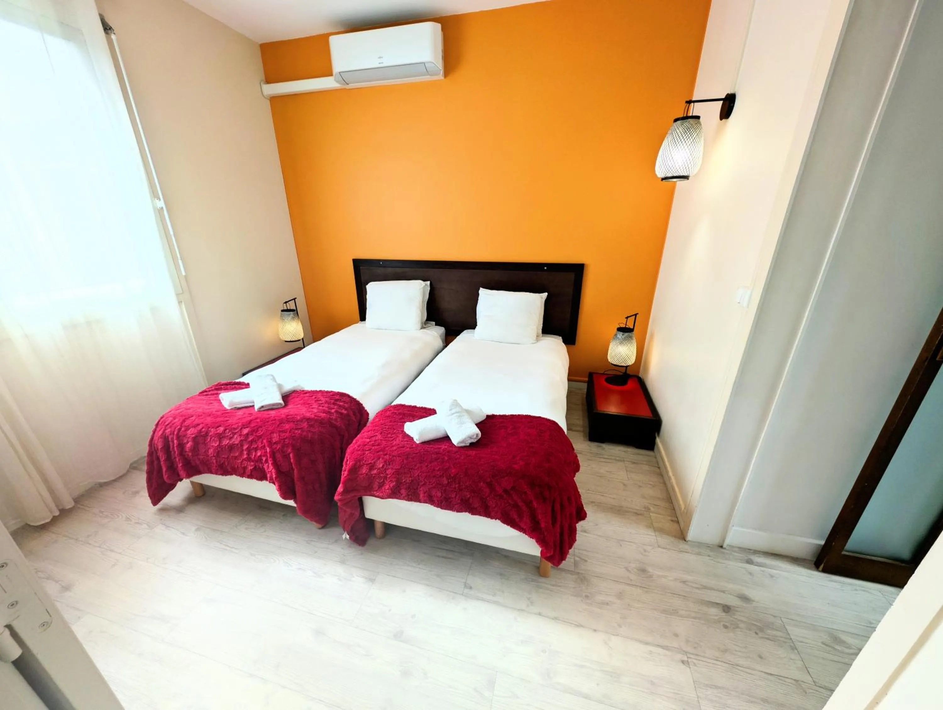 Photo of the whole room, Bed in MOODz HOTEL VIENNE