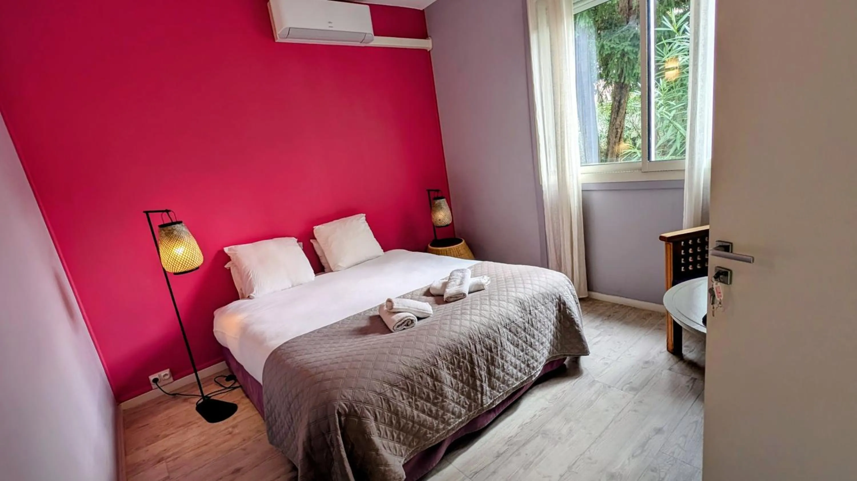 Photo of the whole room, Bed in MOODz HOTEL VIENNE
