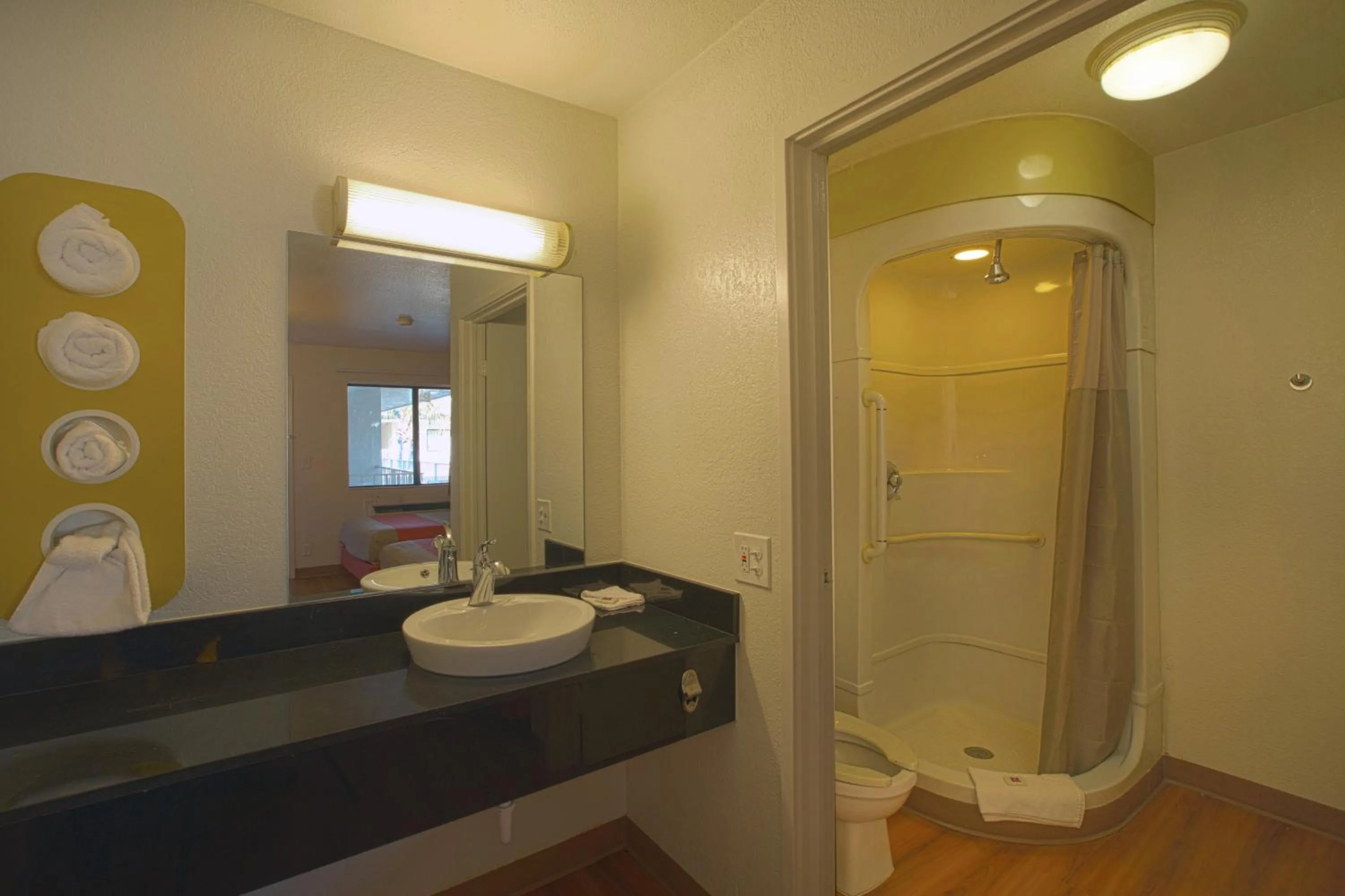 Shower in North Charleston Lodge