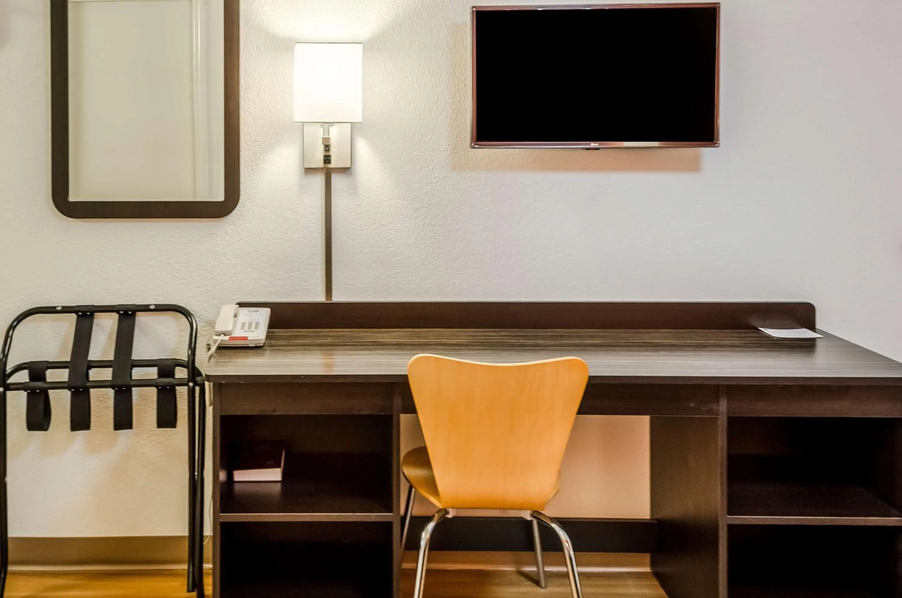 TV and multimedia in North Charleston Lodge