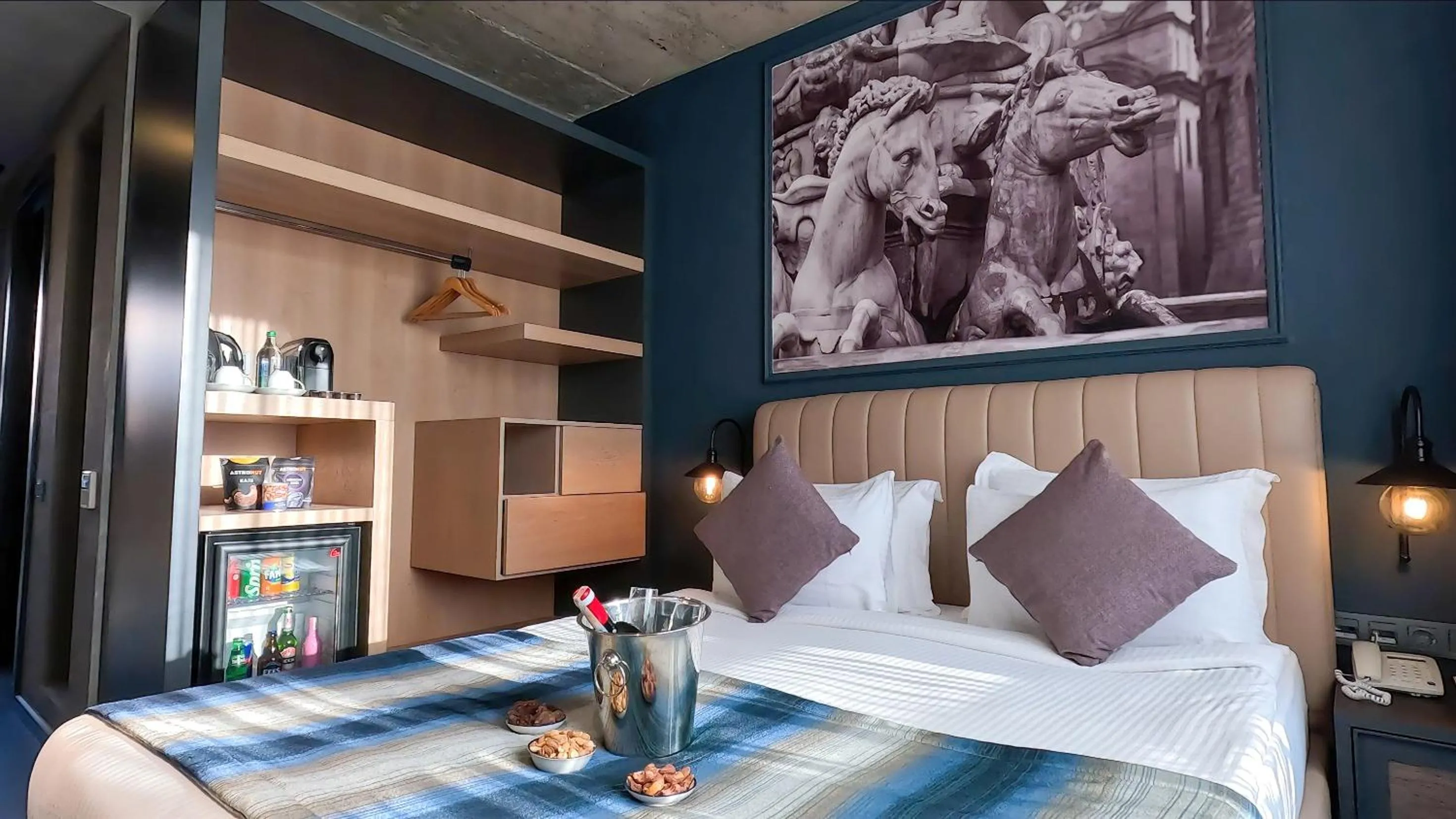 Bedroom, Bed in Sandora Boutiuqe Hotel