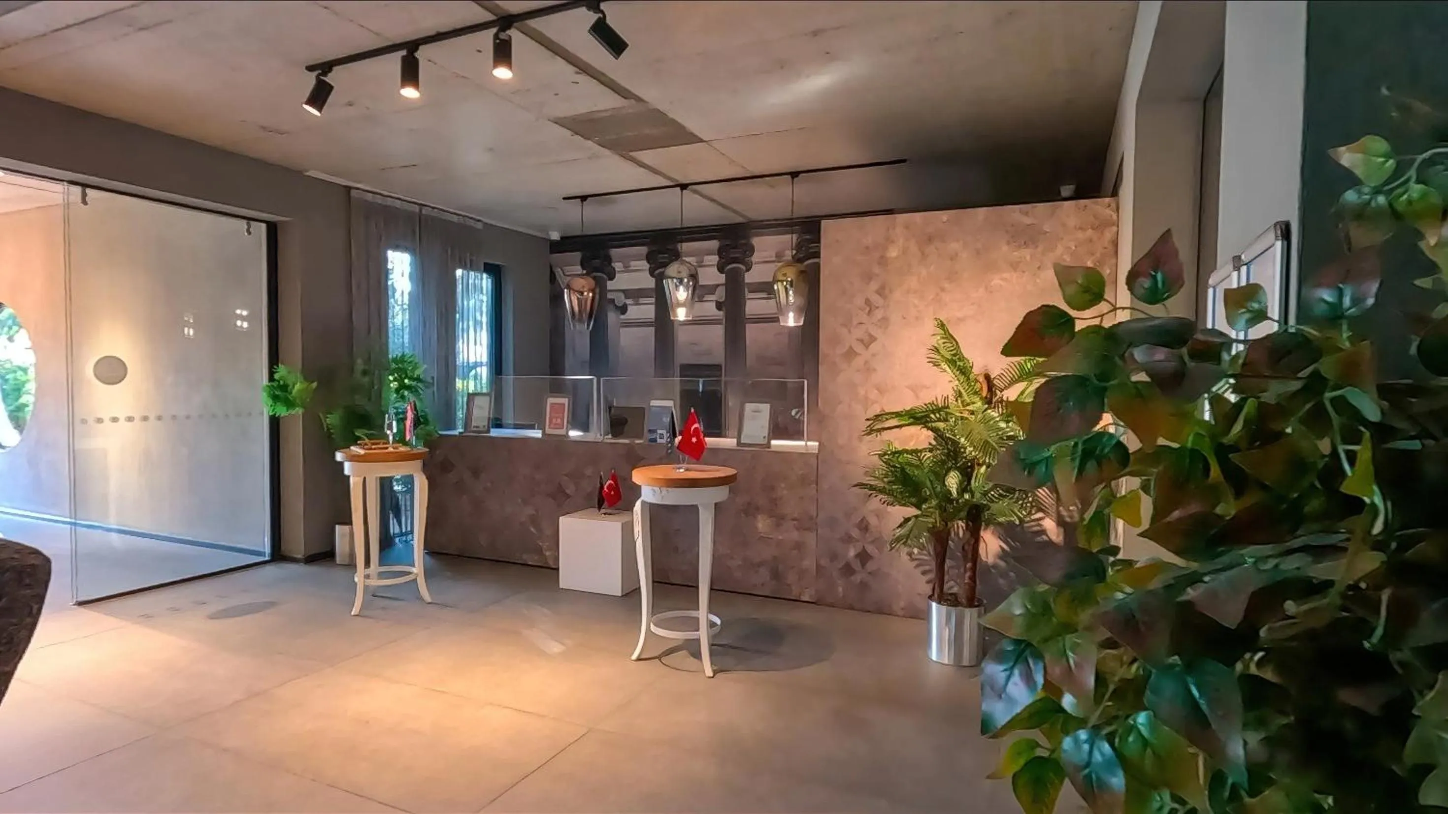 Lobby or reception in Sandora Boutiuqe Hotel