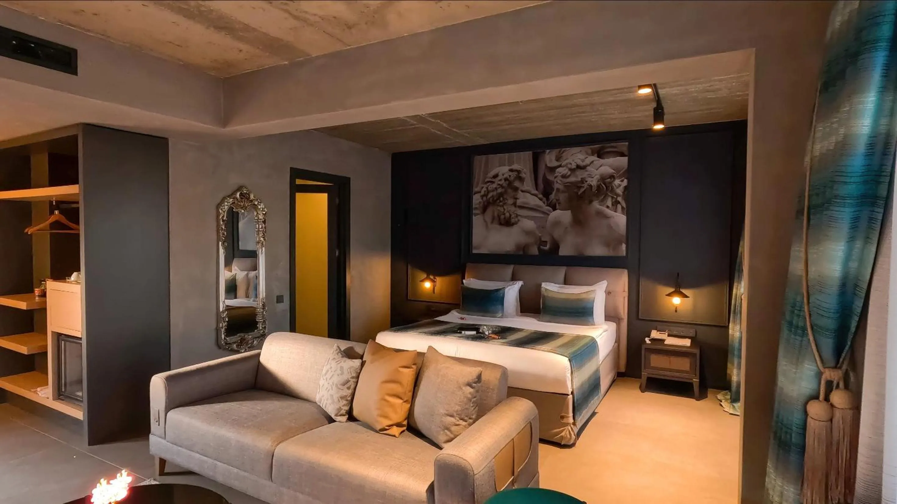 Bedroom, Bed in Sandora Boutiuqe Hotel