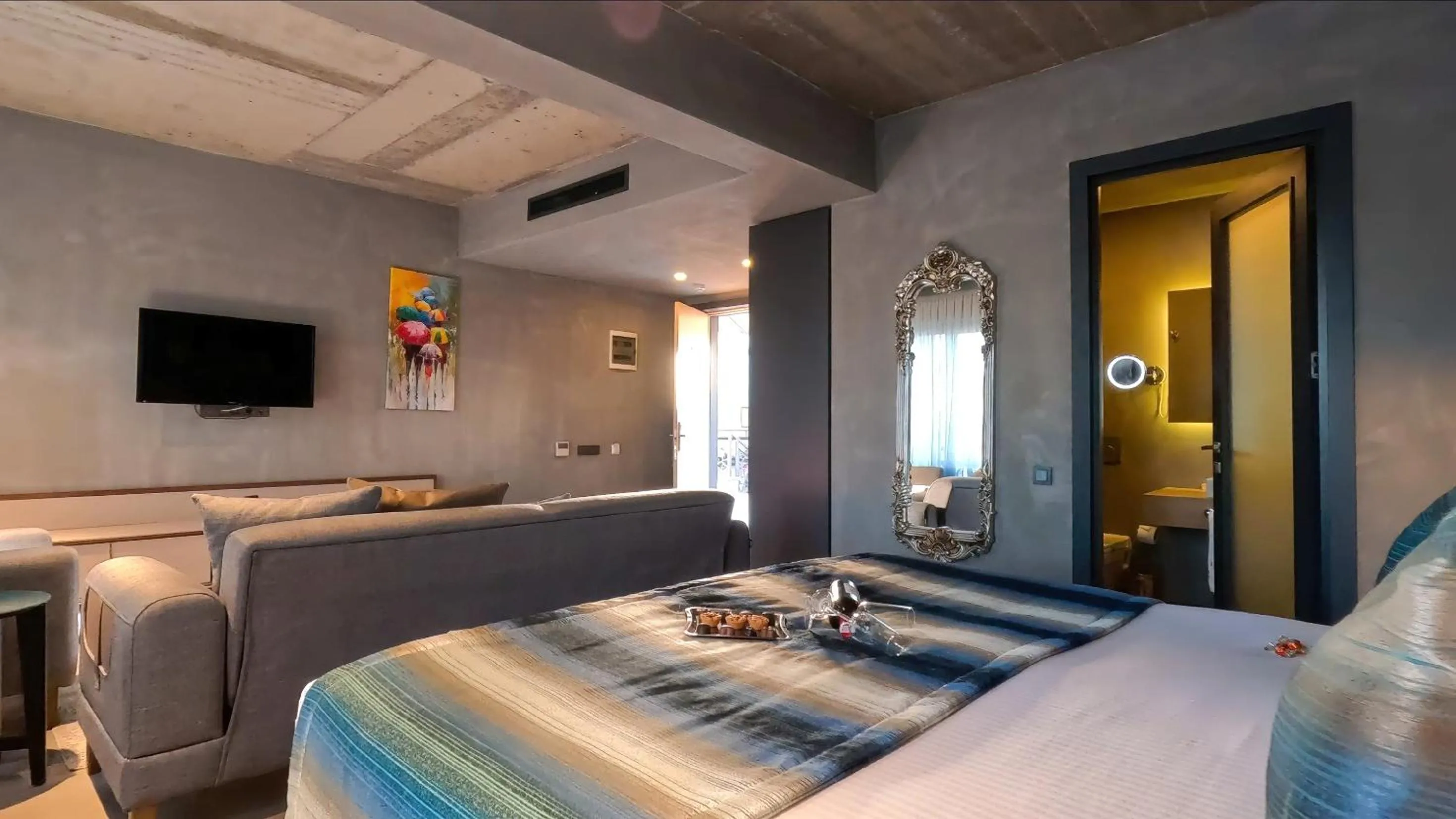 Bedroom, Bed in Sandora Boutiuqe Hotel