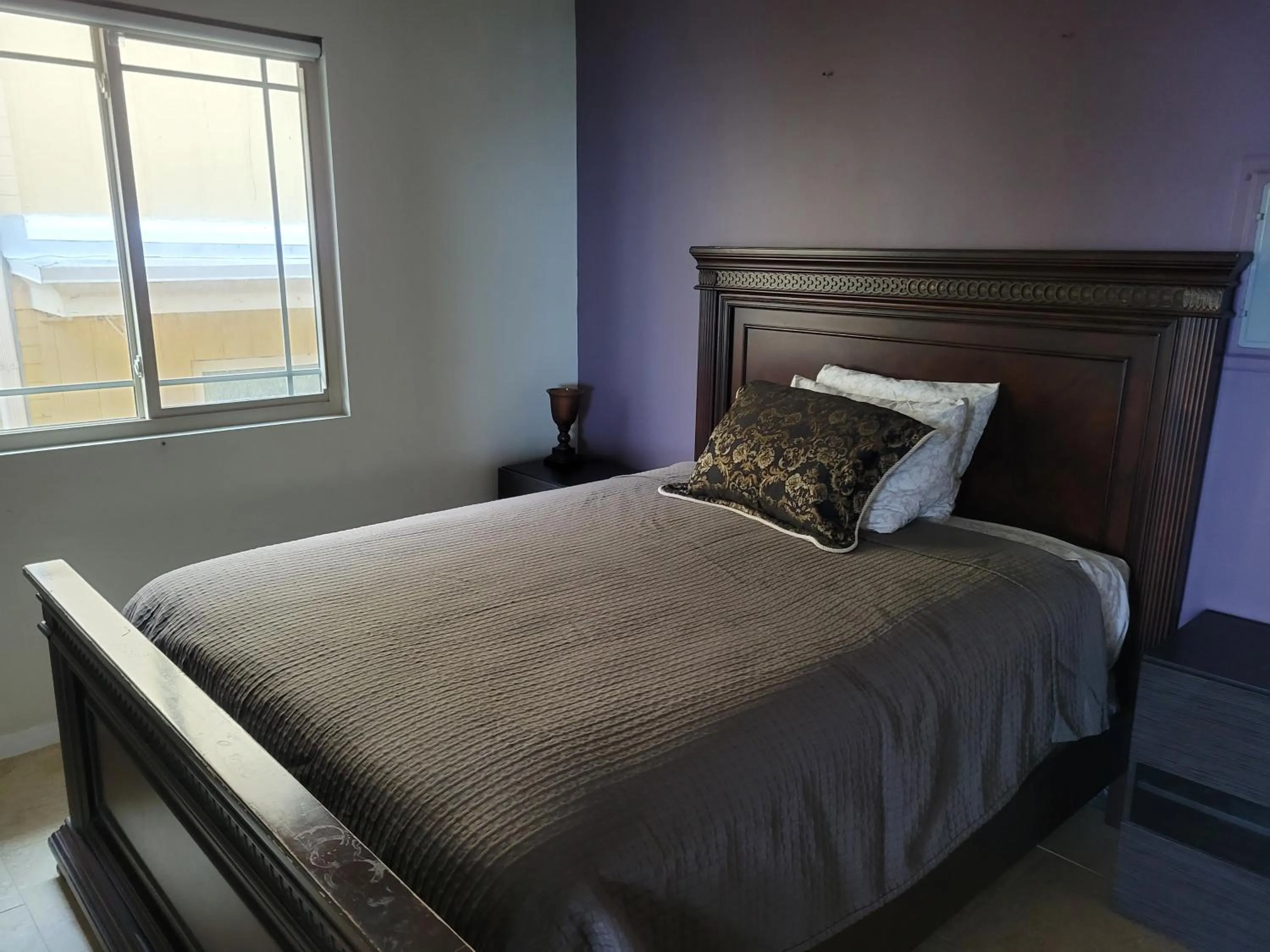 Bedroom, Bed in Driftwood Beach Motel
