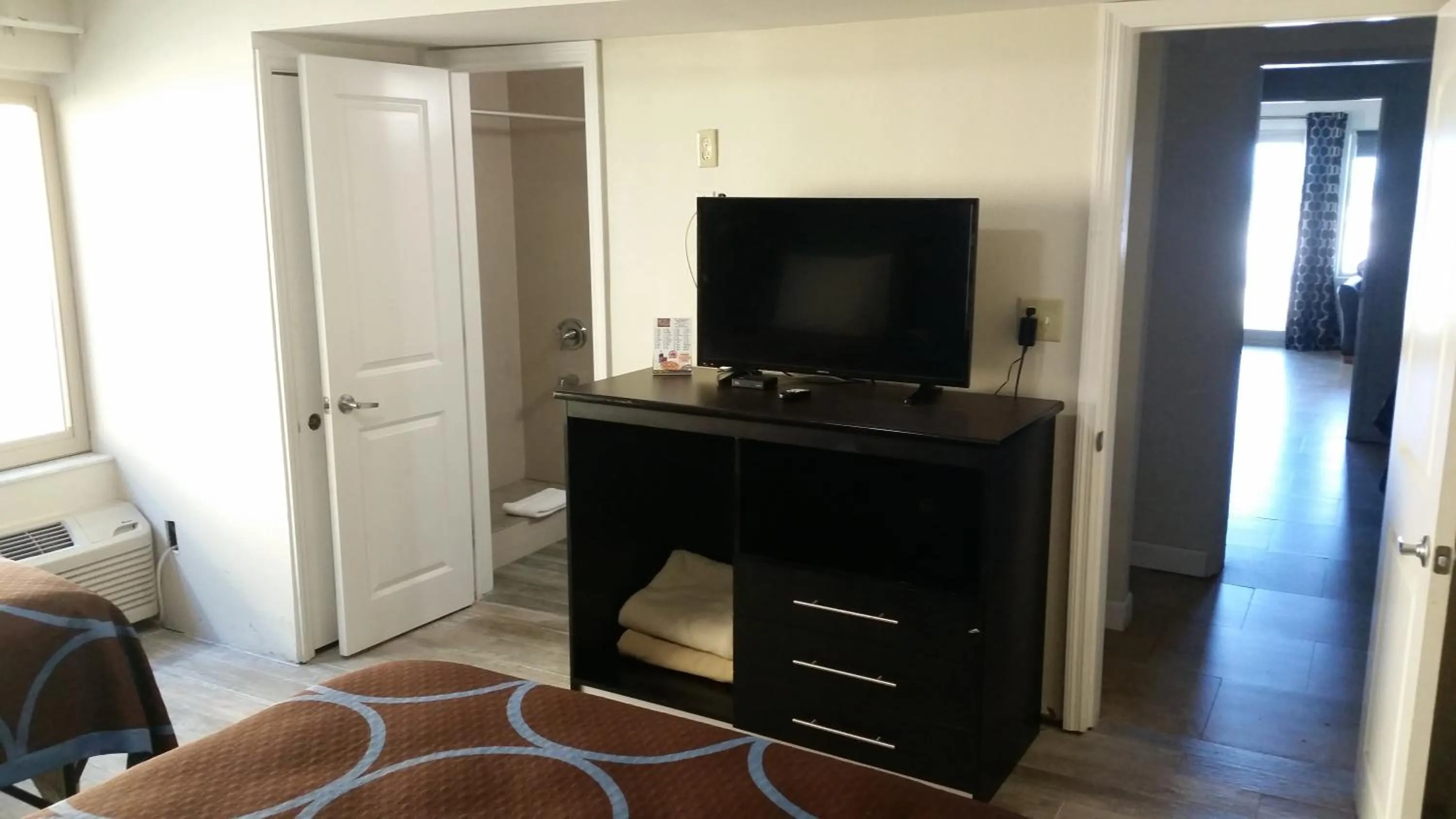 Bedroom in Driftwood Beach Motel