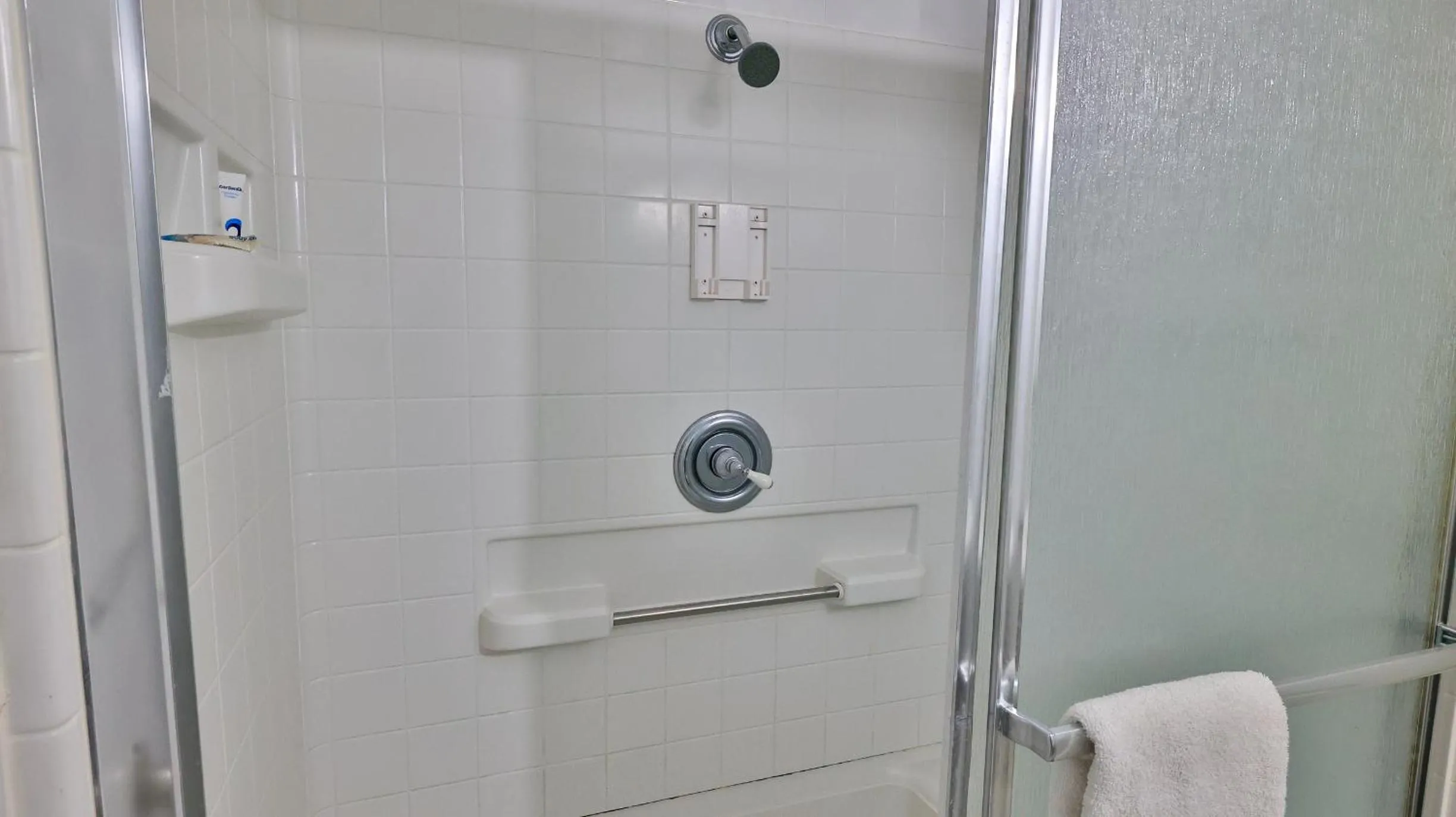 Shower in Driftwood Beach Motel