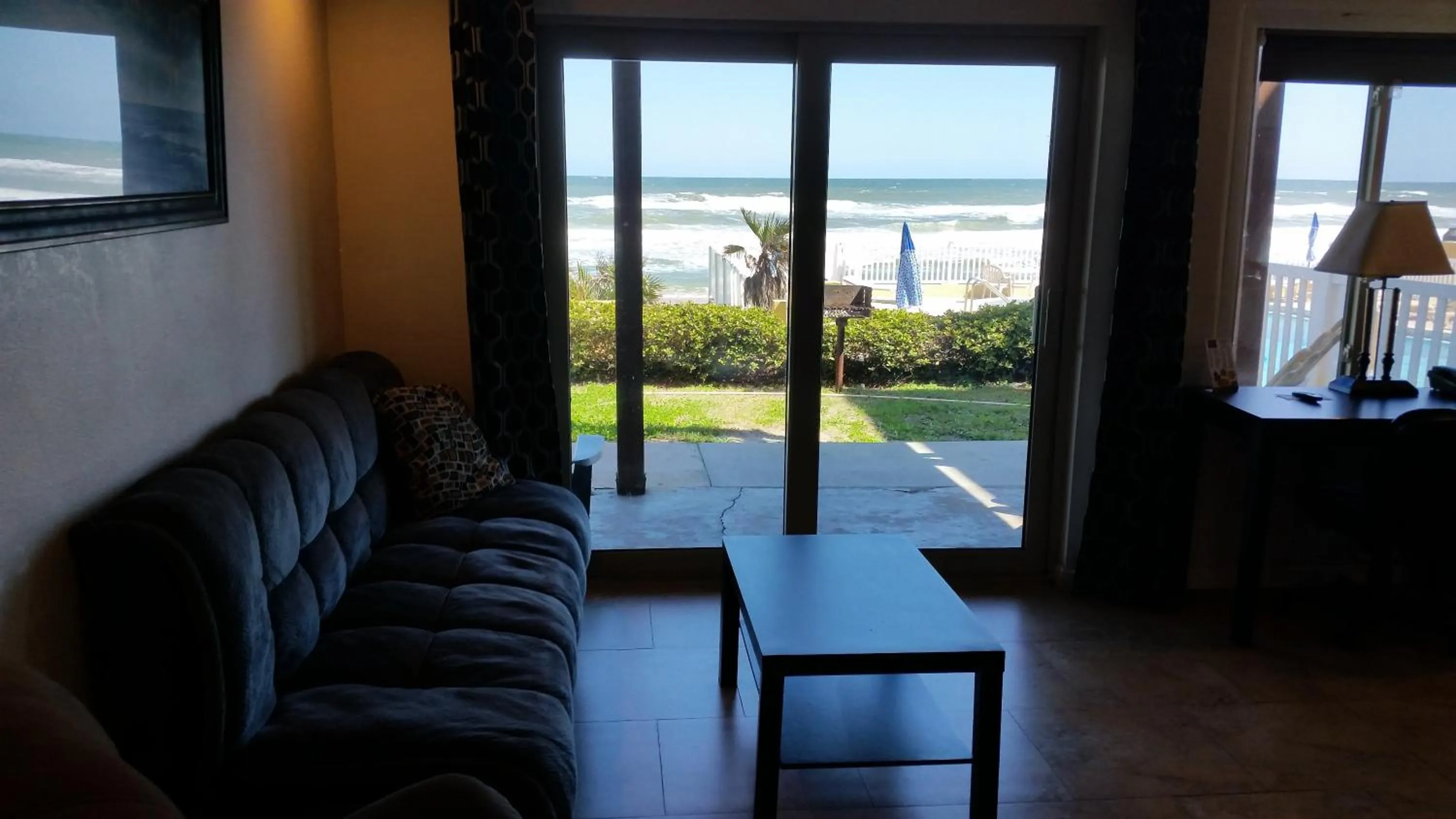 Living room in Driftwood Beach Motel