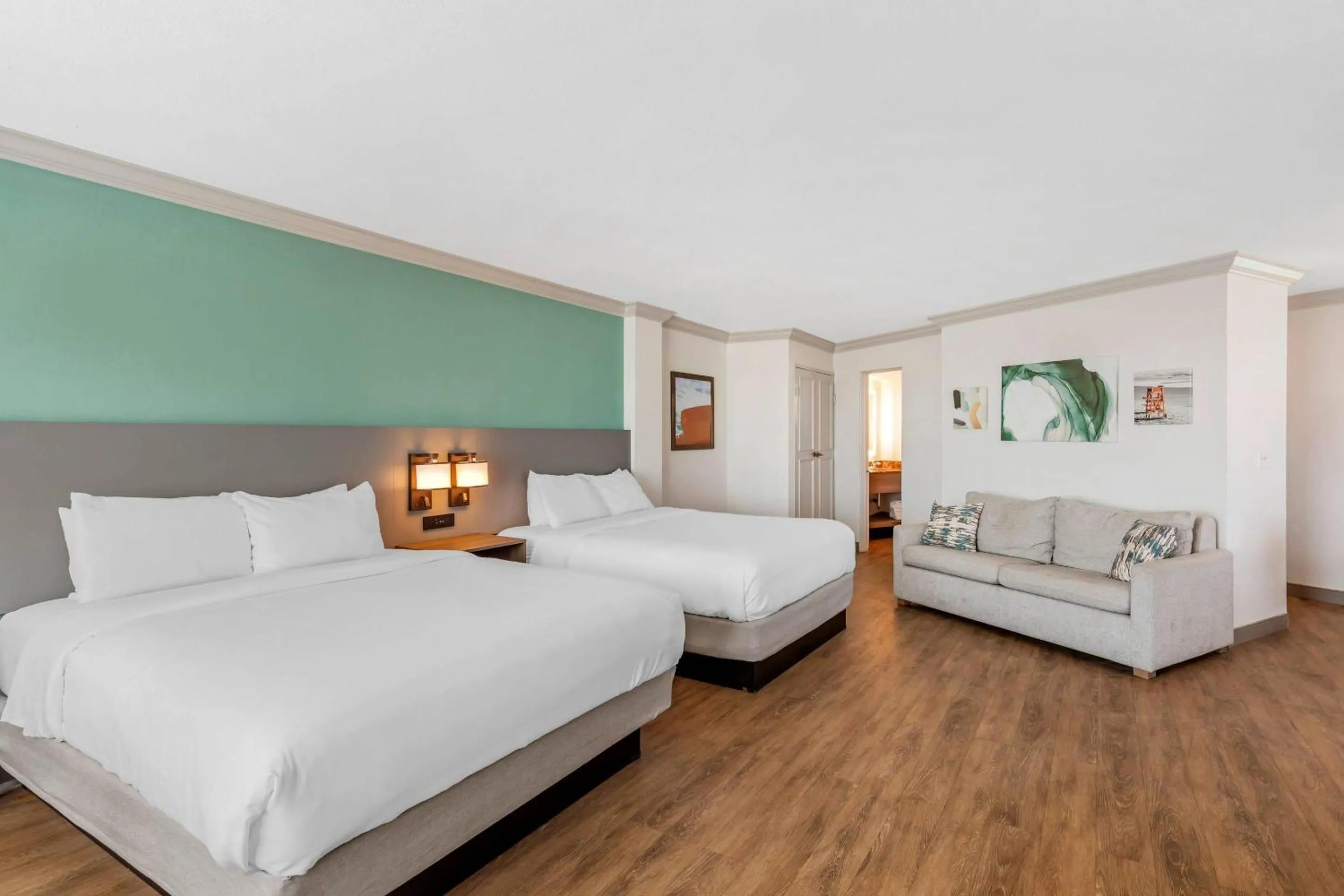 Bedroom, Bed in Comfort Inn & Suites Ormond Beach Oceanfront