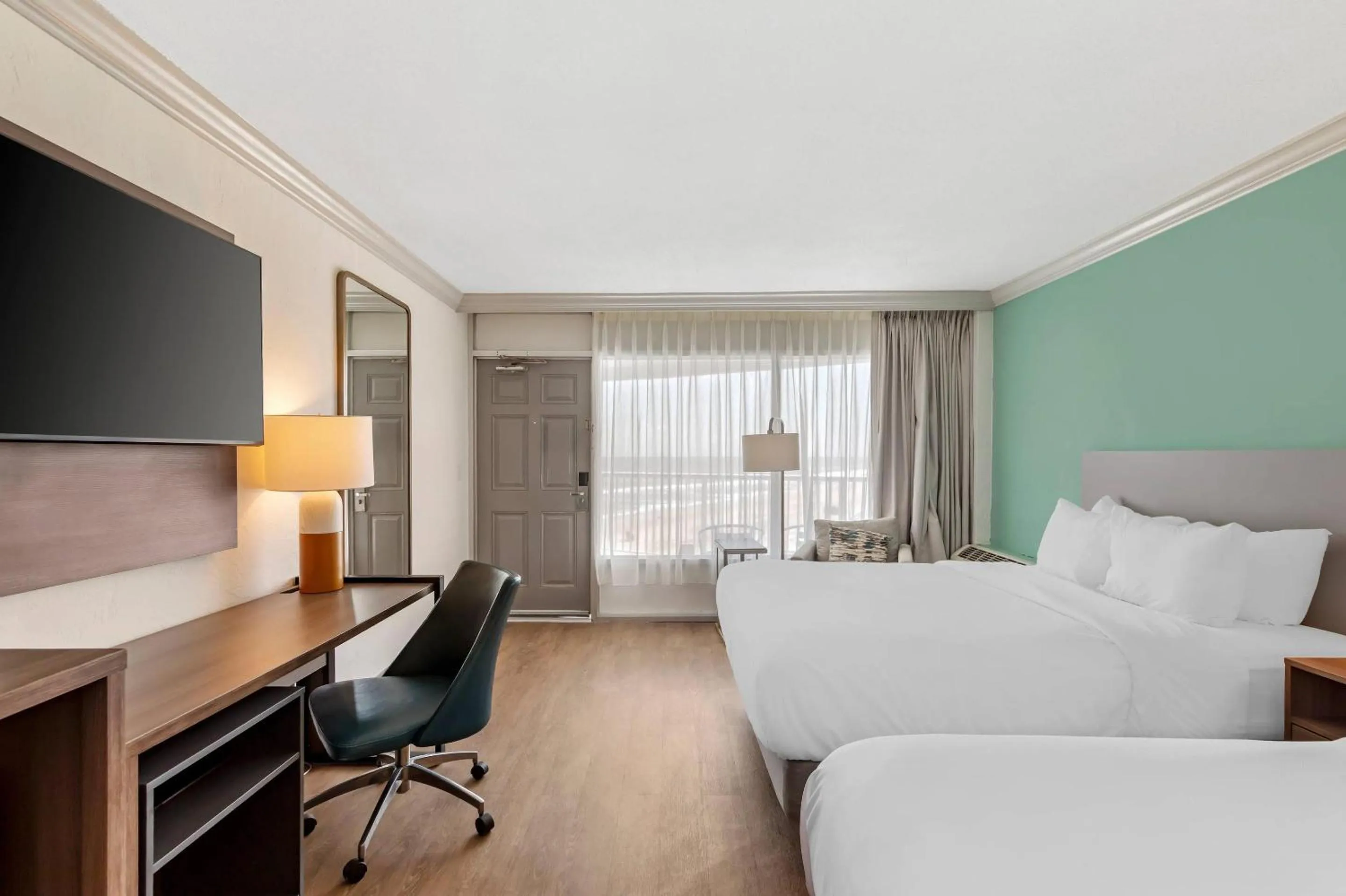 Bedroom, Bed in Comfort Inn & Suites Ormond Beach Oceanfront