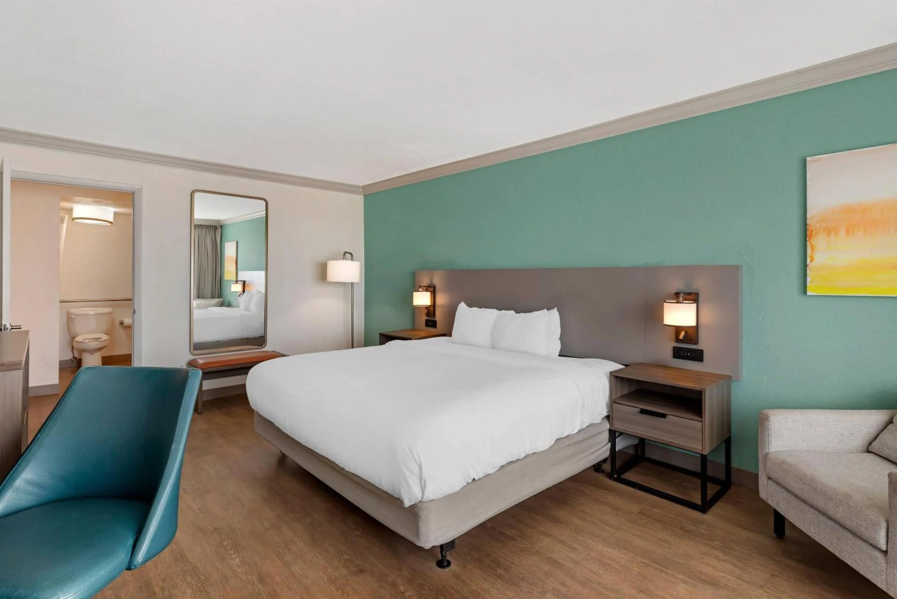 Bedroom, Bed in Comfort Inn & Suites Ormond Beach Oceanfront