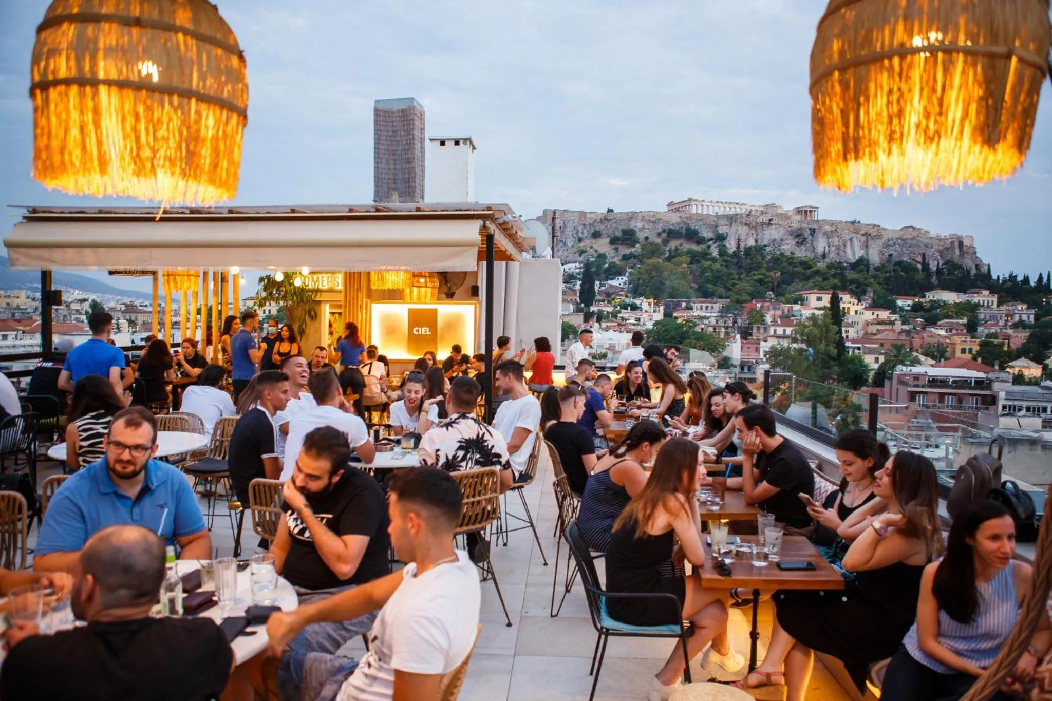 Restaurant/places to eat in Ciel Living Athens