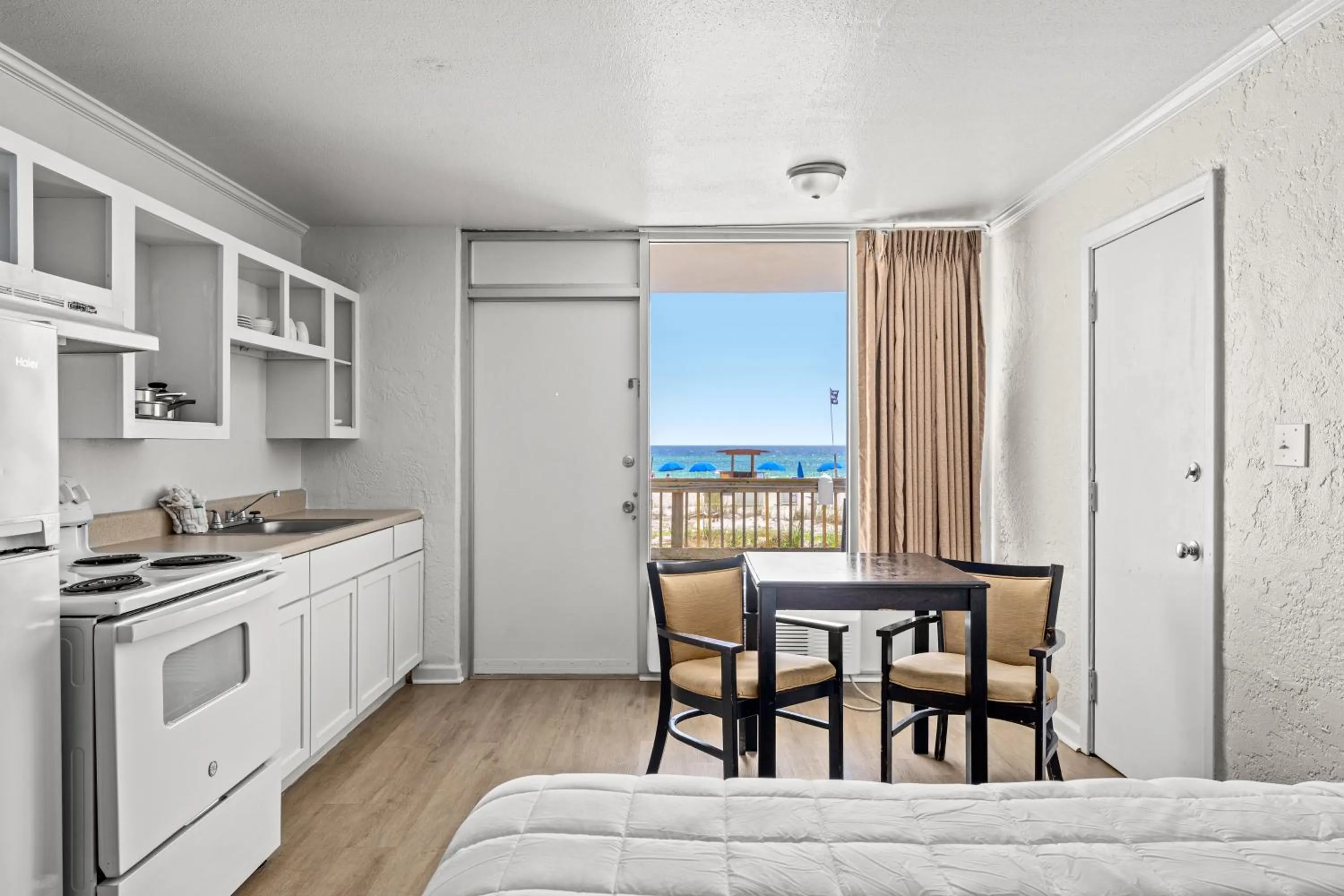 Kitchen or kitchenette in The Reef At Seahaven Beach Resorts