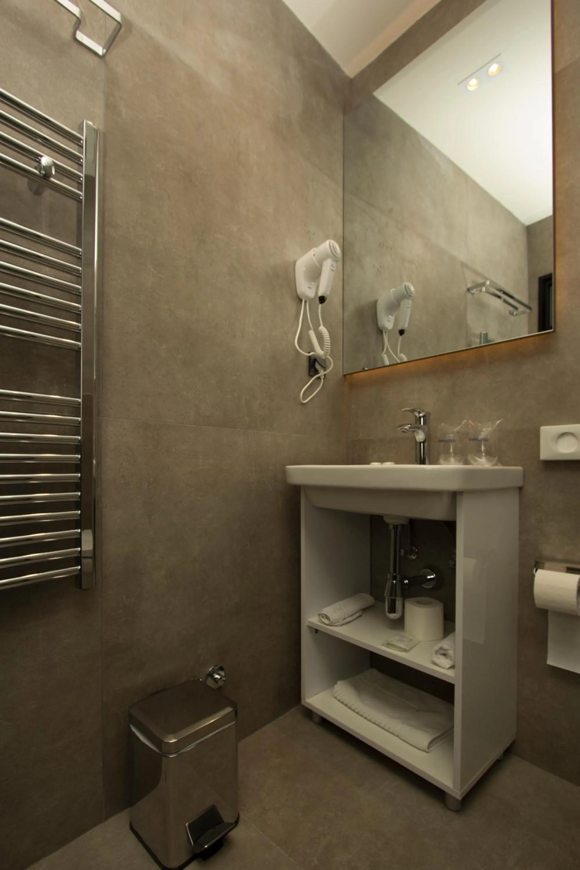 BOUTIQUE 25h by Eva stay 018