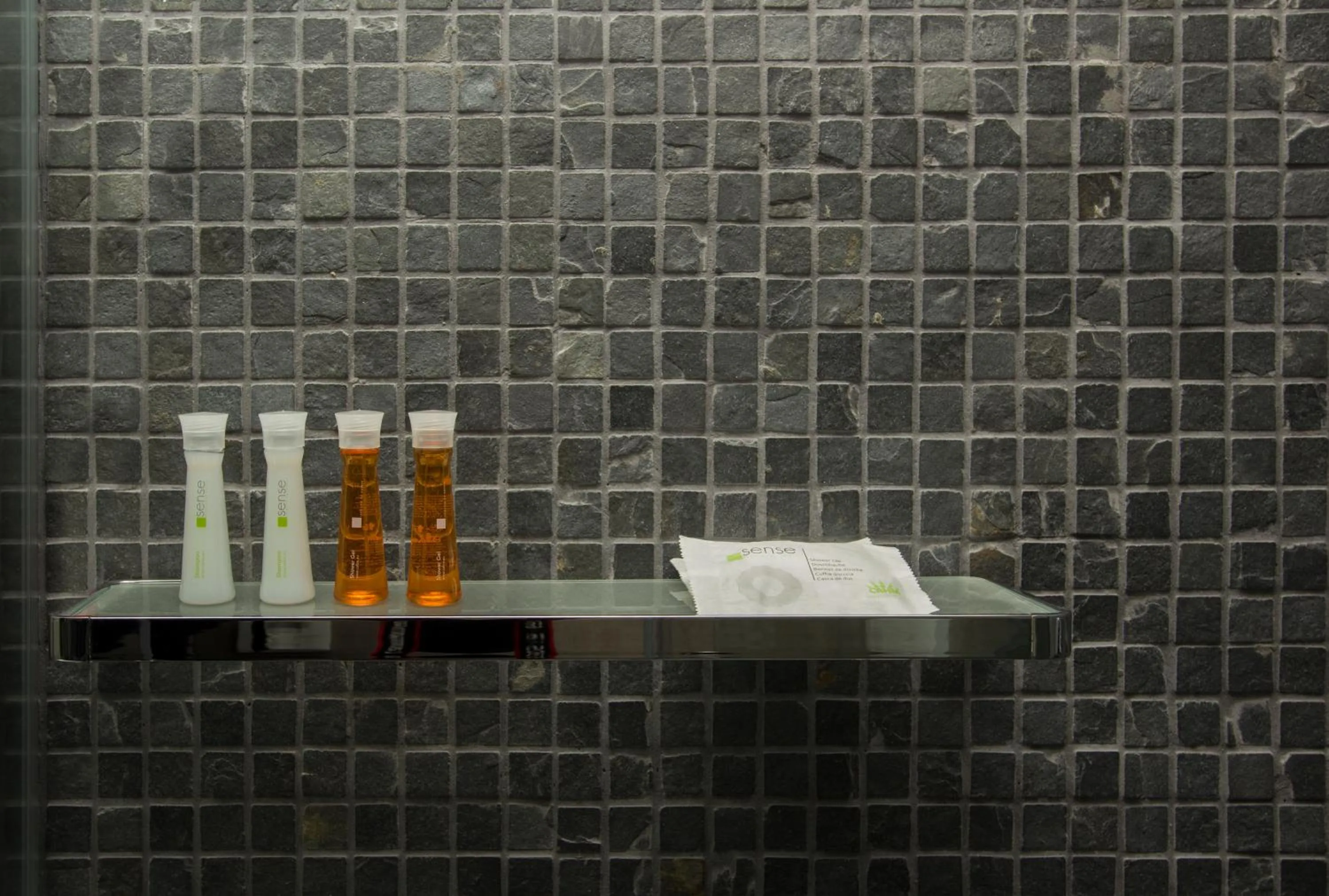 BOUTIQUE 25h by Eva stay 018