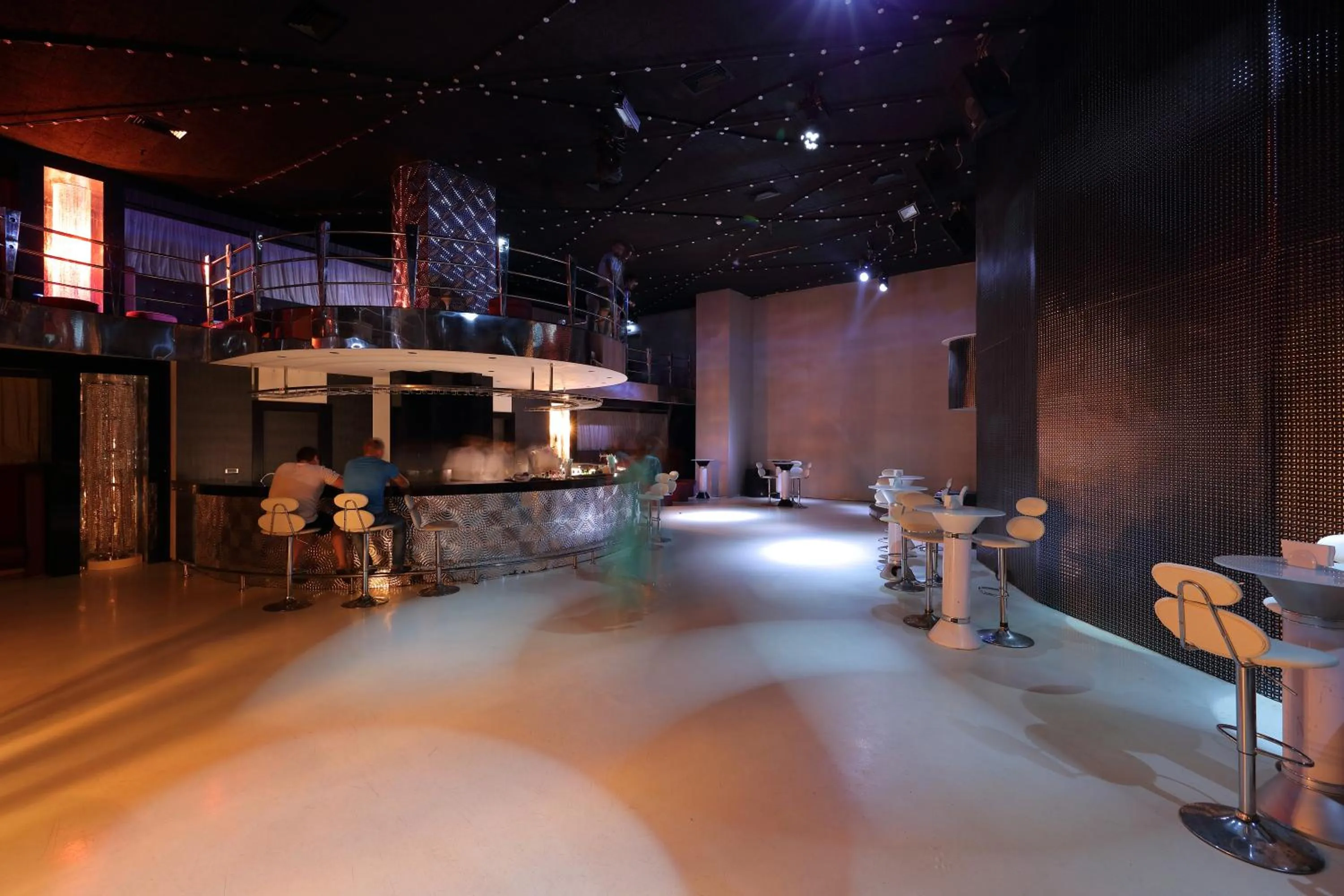 Evening entertainment in Juju Premier Palace Hotel-Ultra All Inclusive