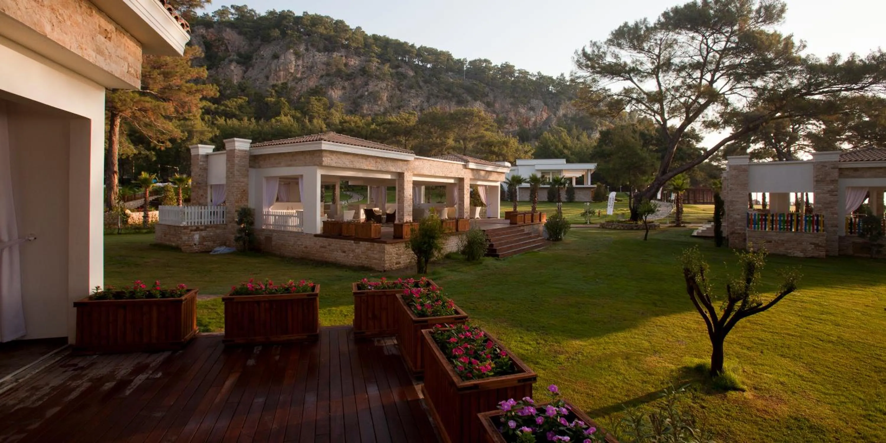 Garden in Juju Premier Palace Hotel