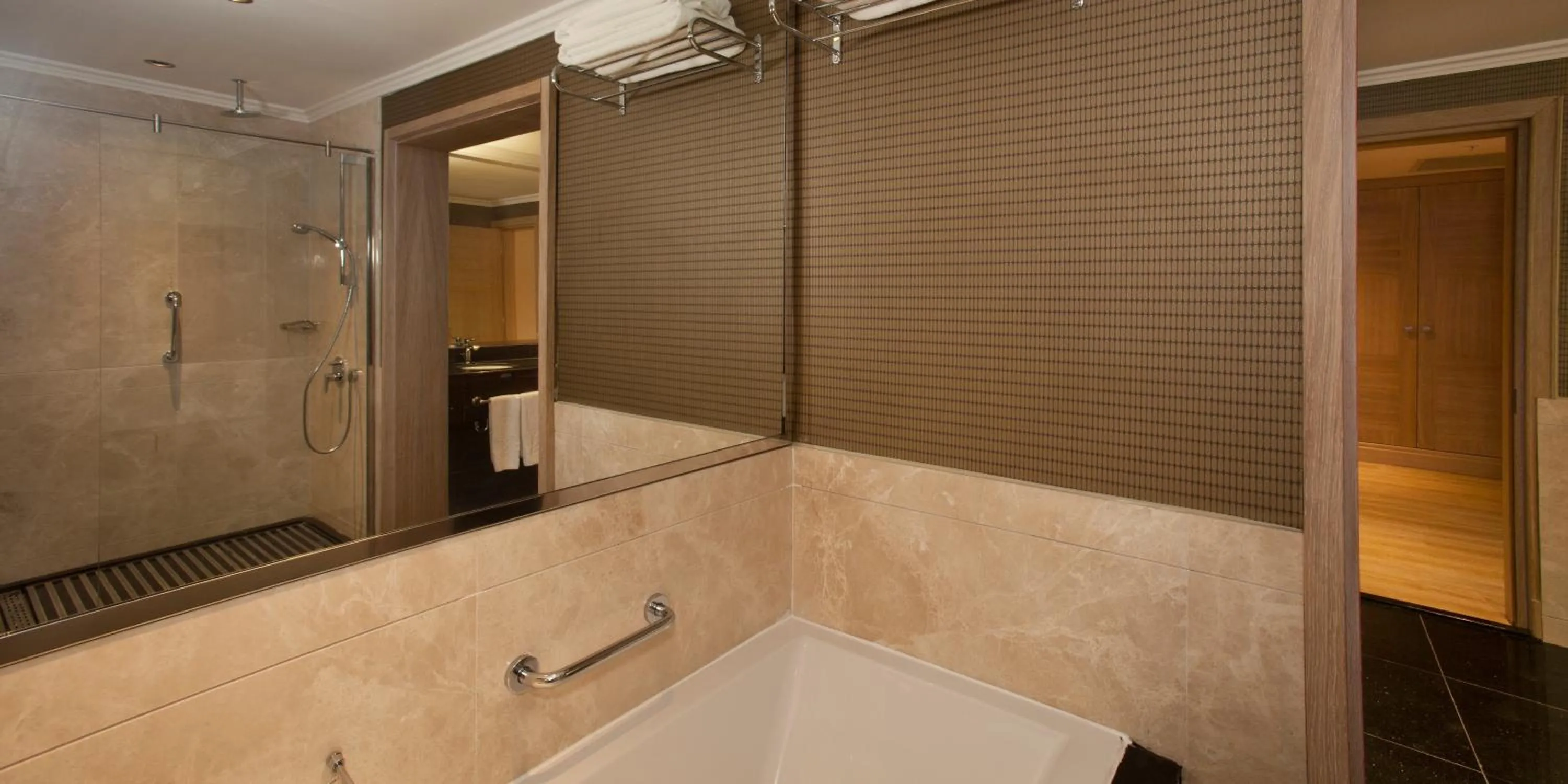 Bathroom in Juju Premier Palace Hotel