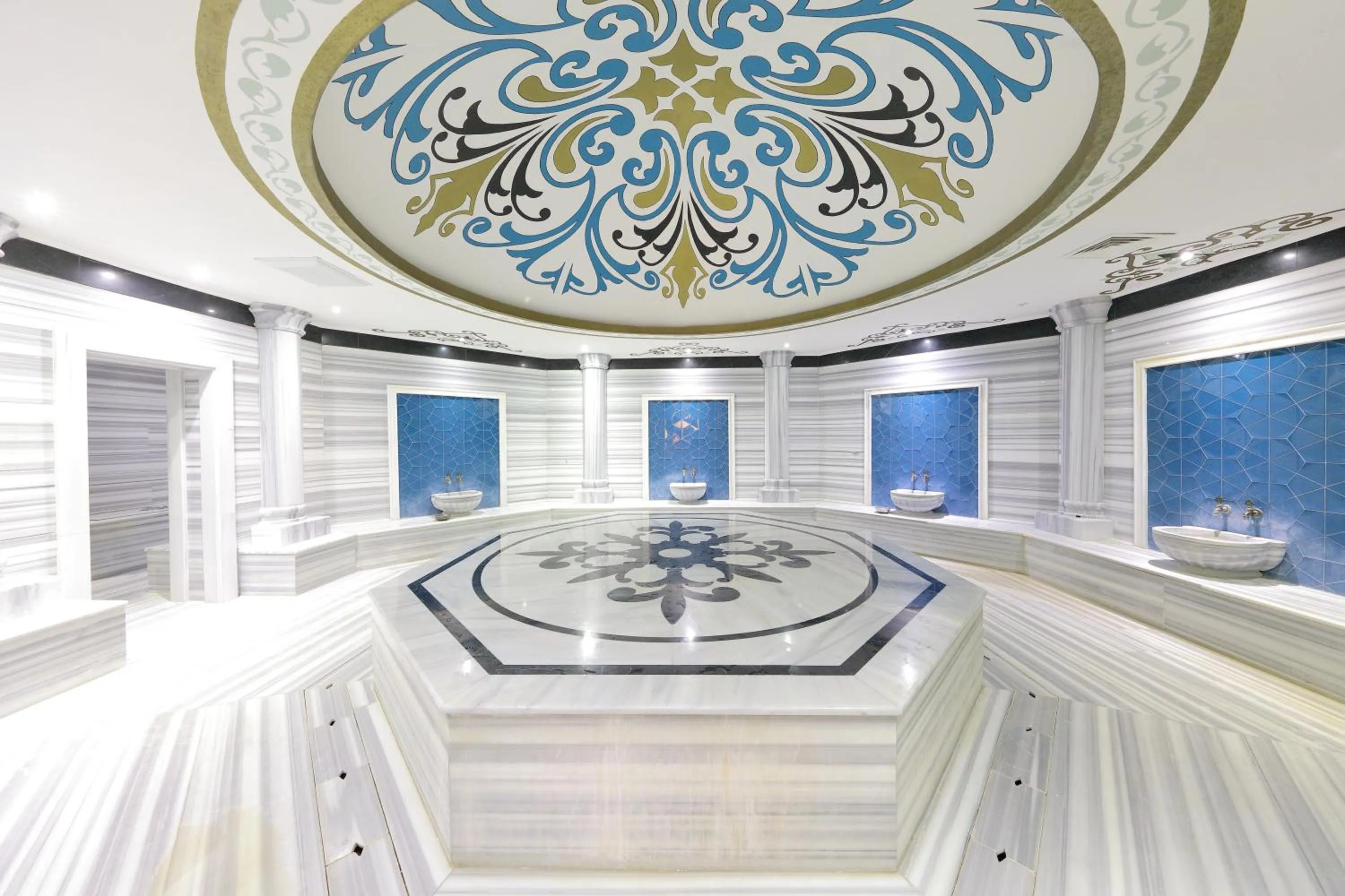 Public Bath in Juju Premier Palace Hotel-Ultra All Inclusive