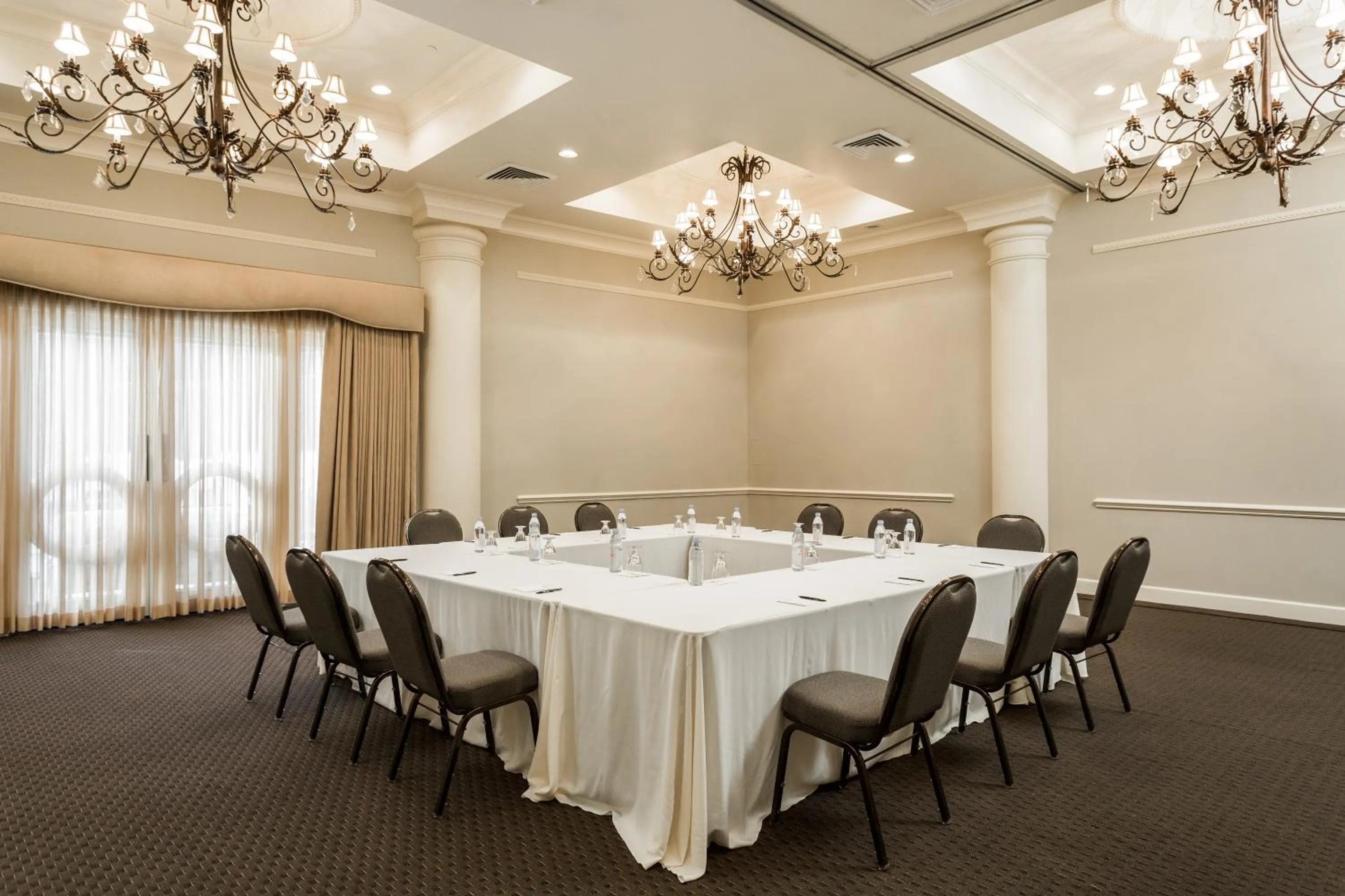 Banquet/Function facilities in Montecito Inn