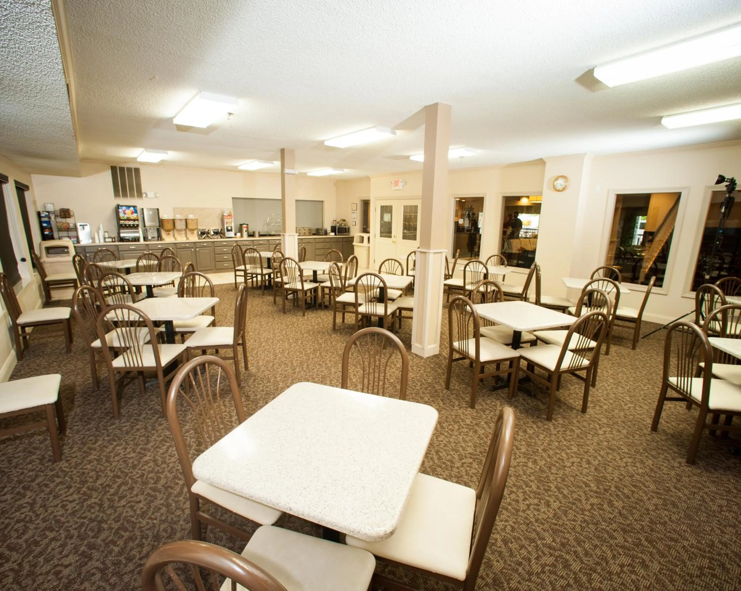 Restaurant/places to eat in Northfield Inn Suites and Conference Center