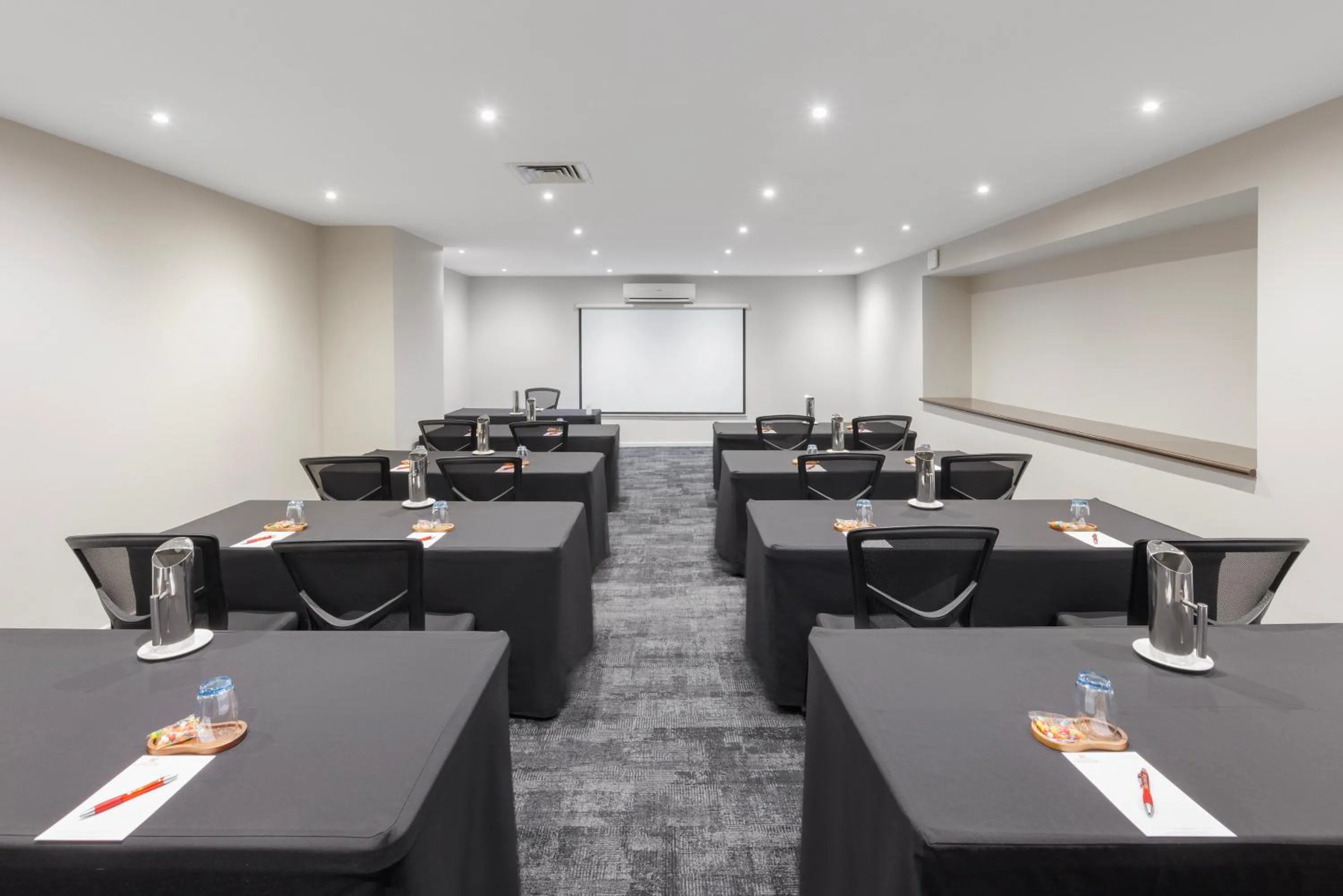 Meeting/conference room in Hotel Grand Chancellor Melbourne
