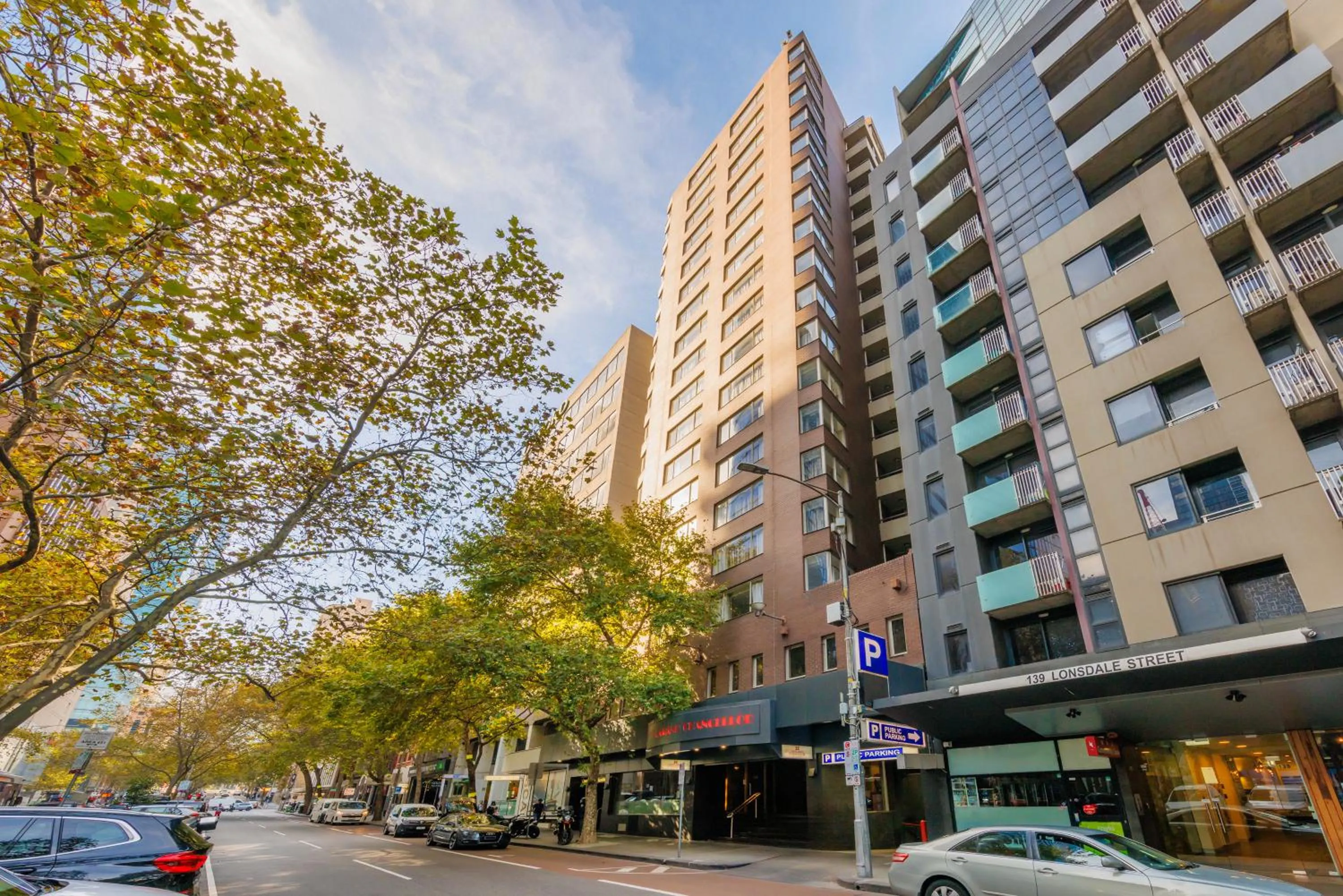 Property building in Hotel Grand Chancellor Melbourne