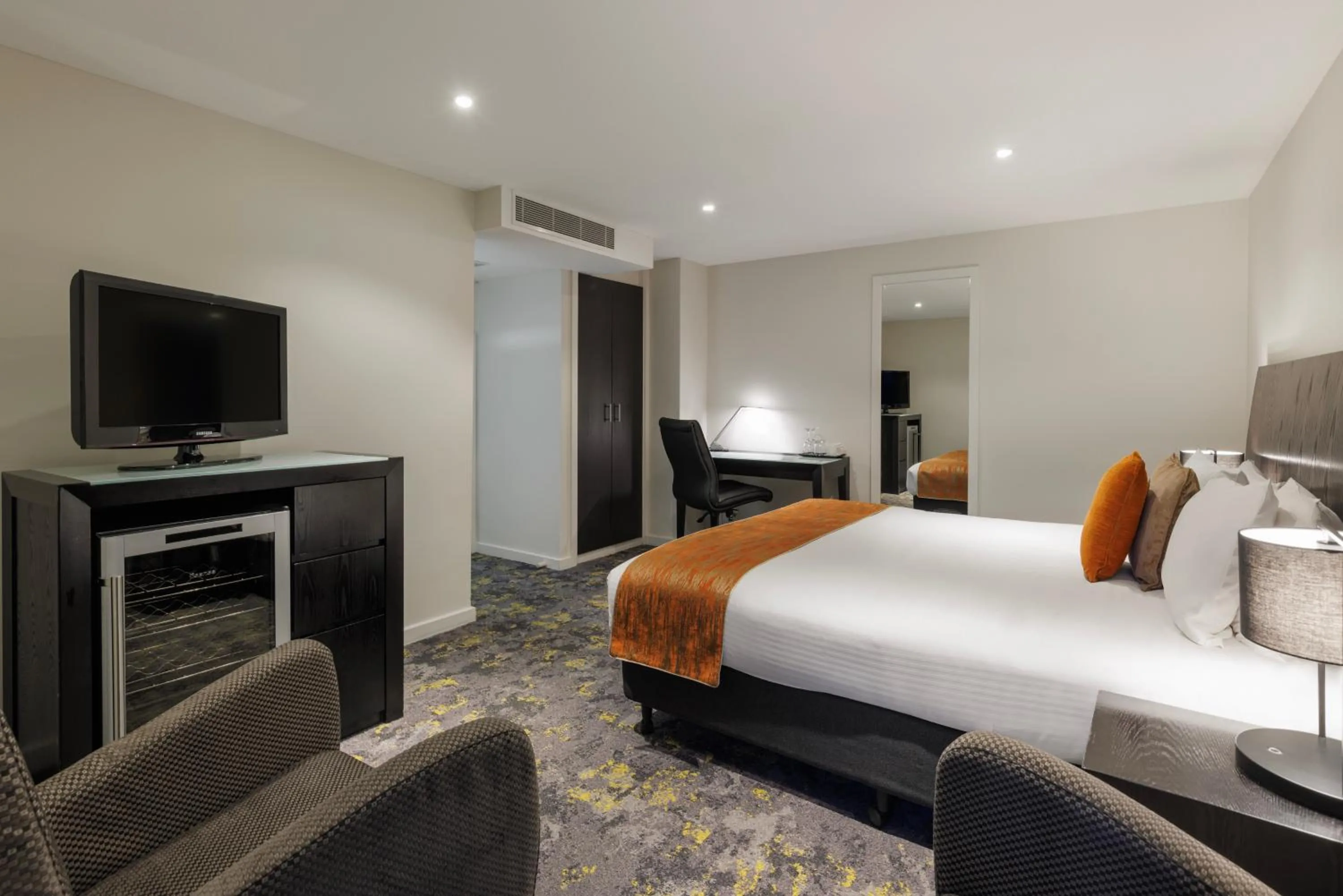 Bedroom, Bed in Hotel Grand Chancellor Melbourne