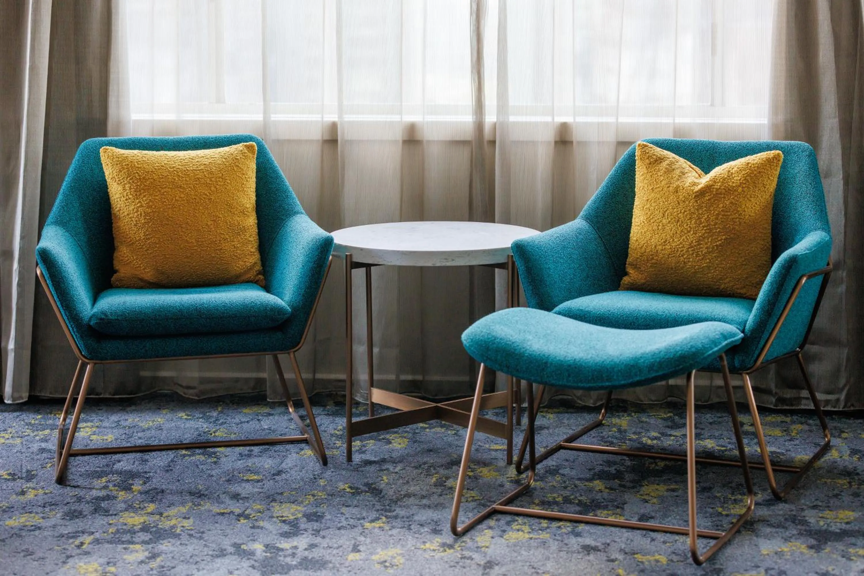 Seating area in Hotel Grand Chancellor Melbourne