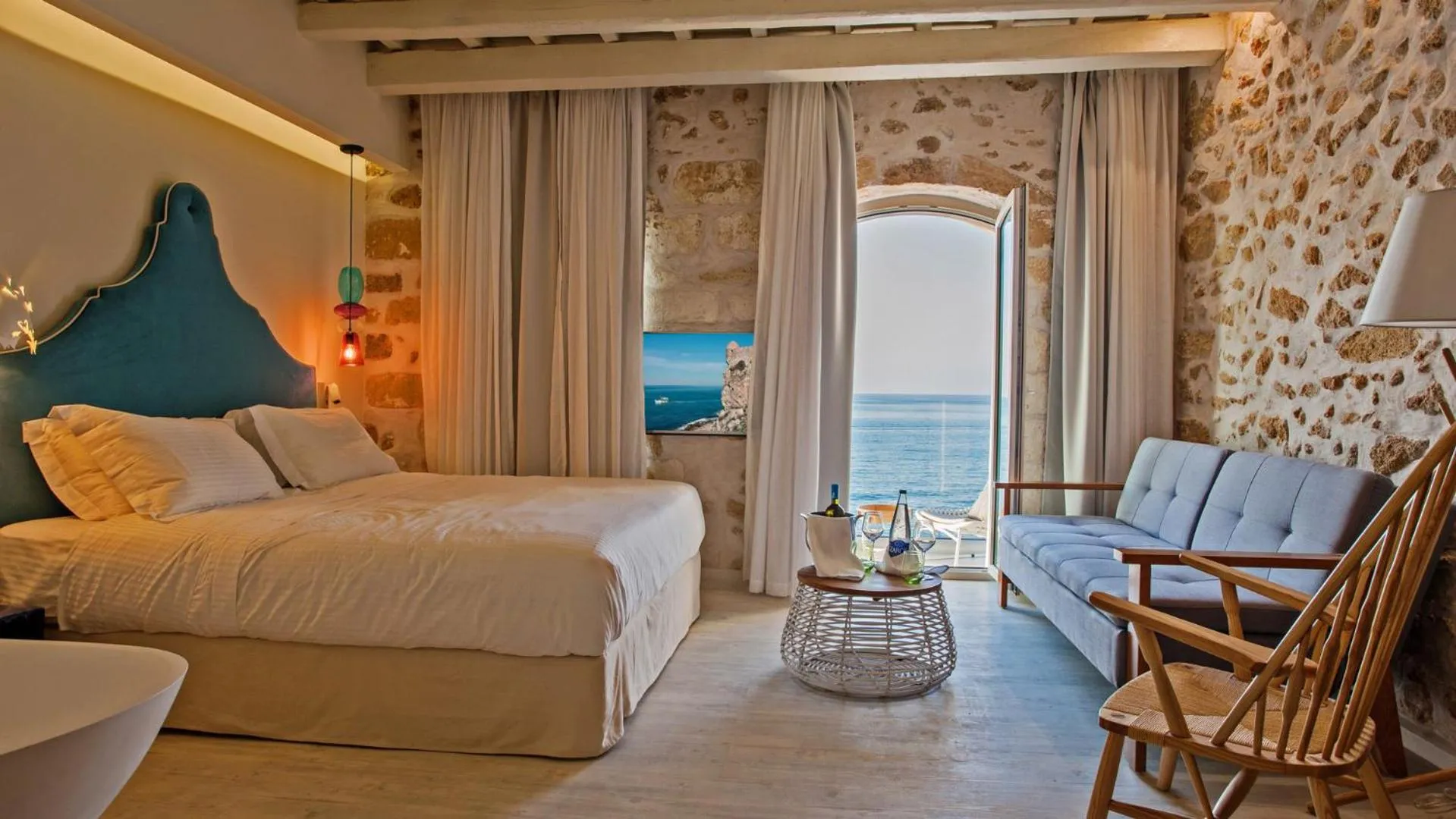 TV and multimedia, Bed in Thalassa Boutique Hotel