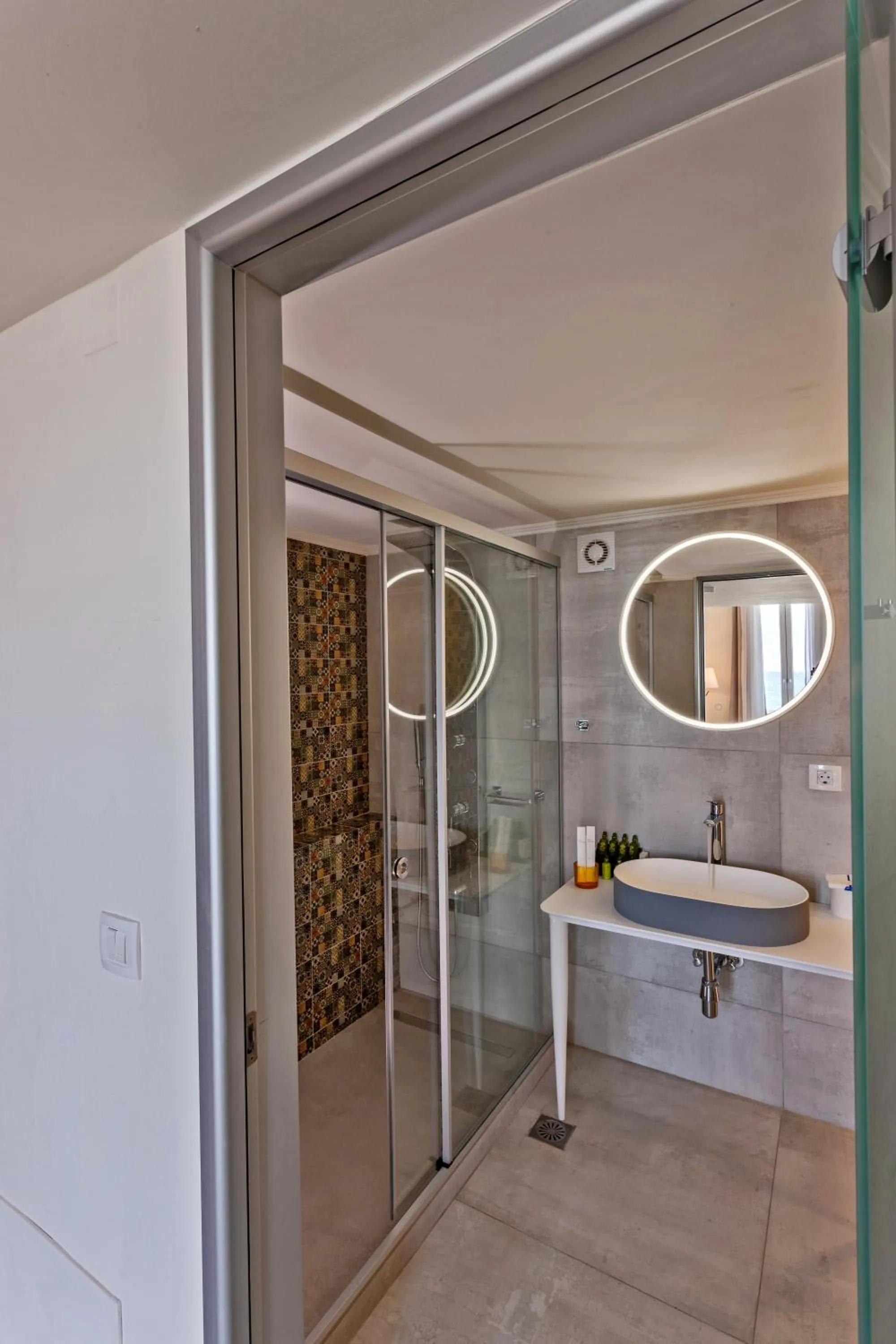 Shower in Thalassa Boutique Hotel