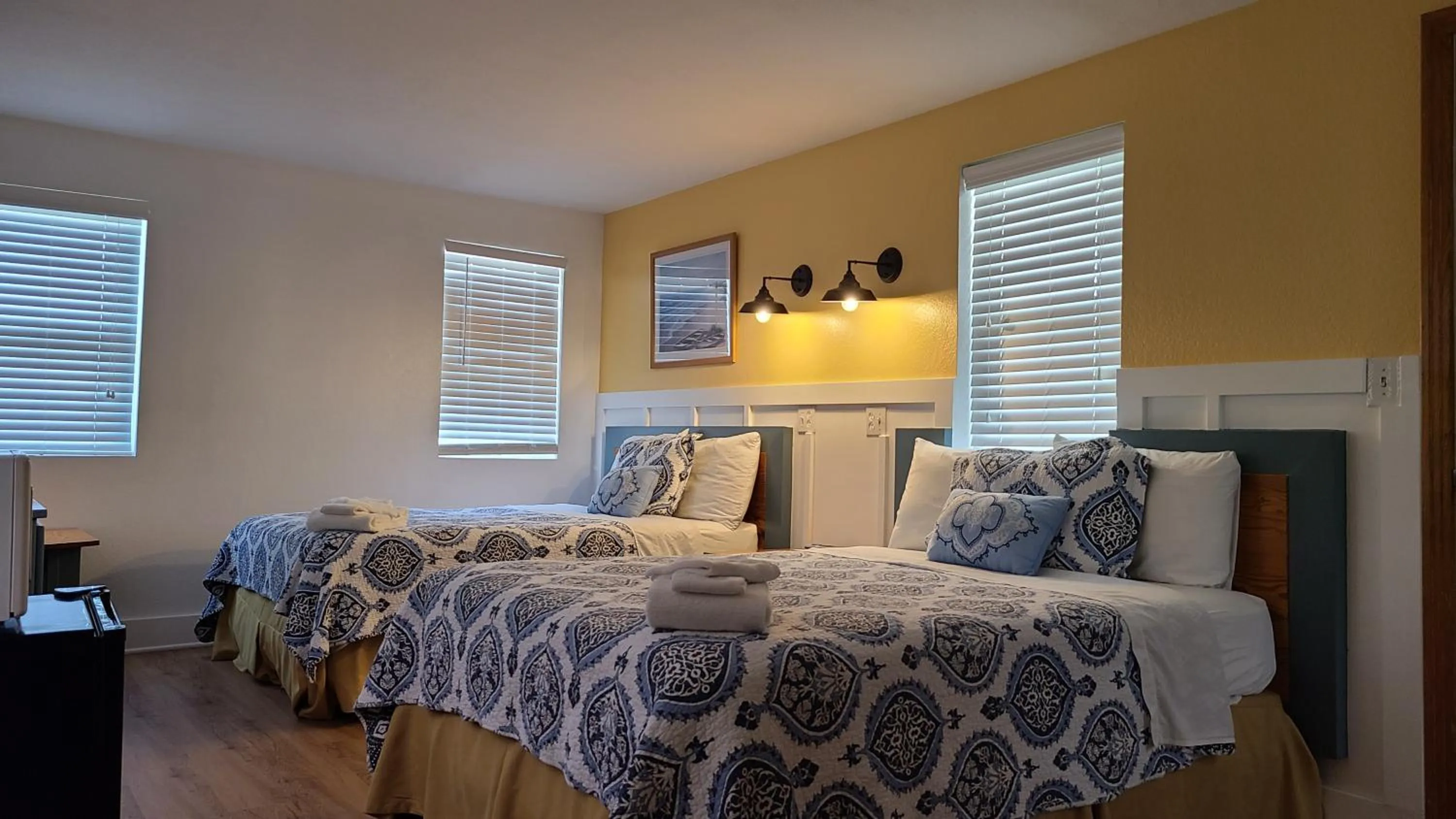 Bed in Driftin Sands Motel