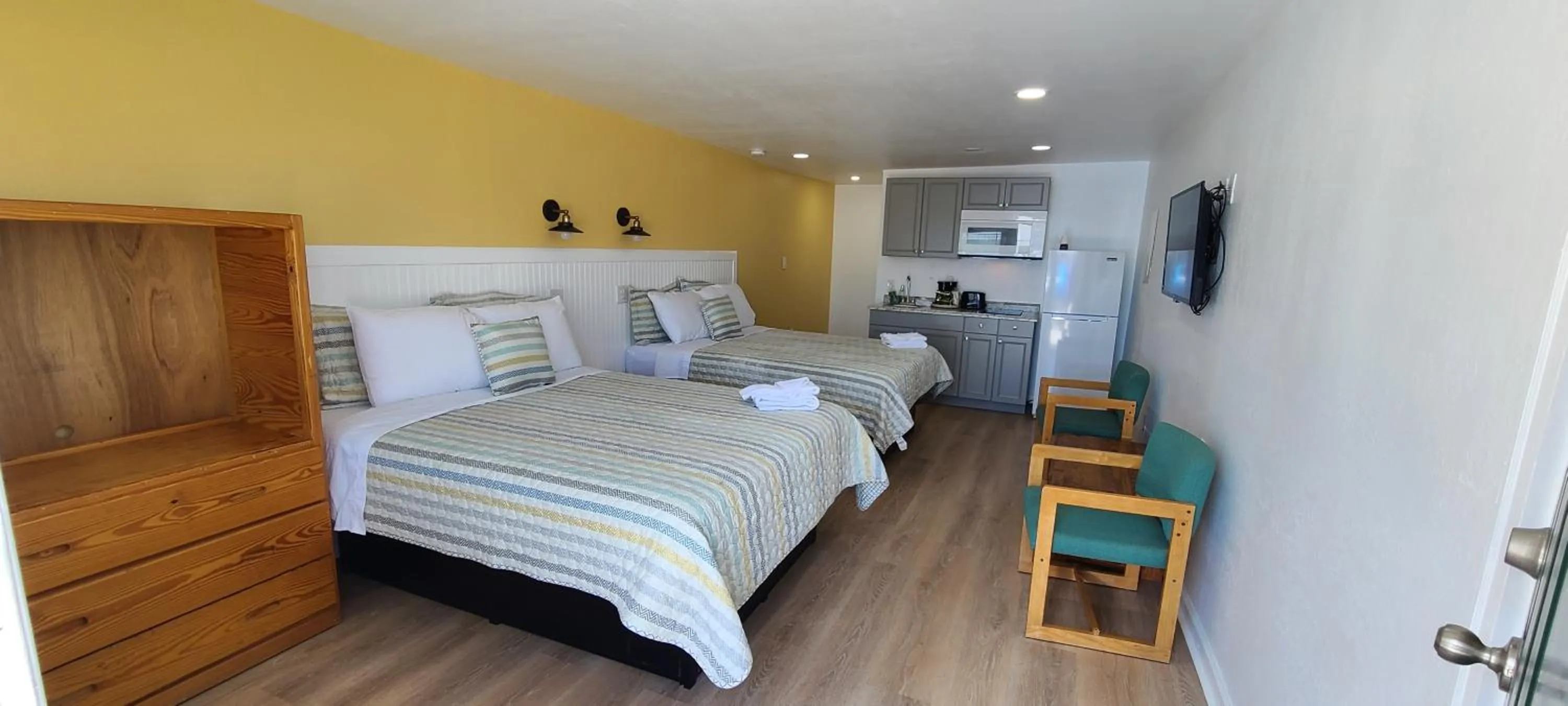 View (from property/room), Bed in Driftin Sands Motel