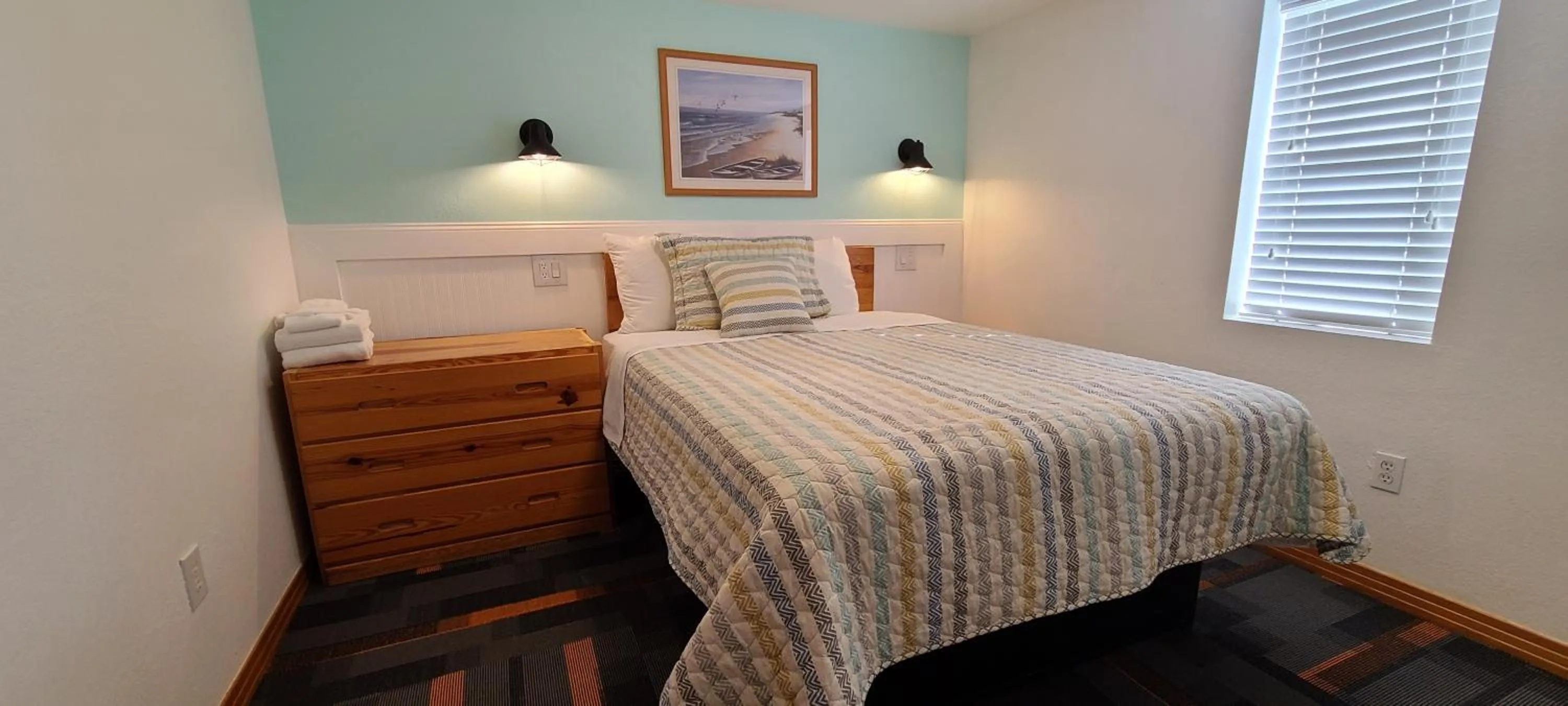 Bed in Driftin Sands Motel