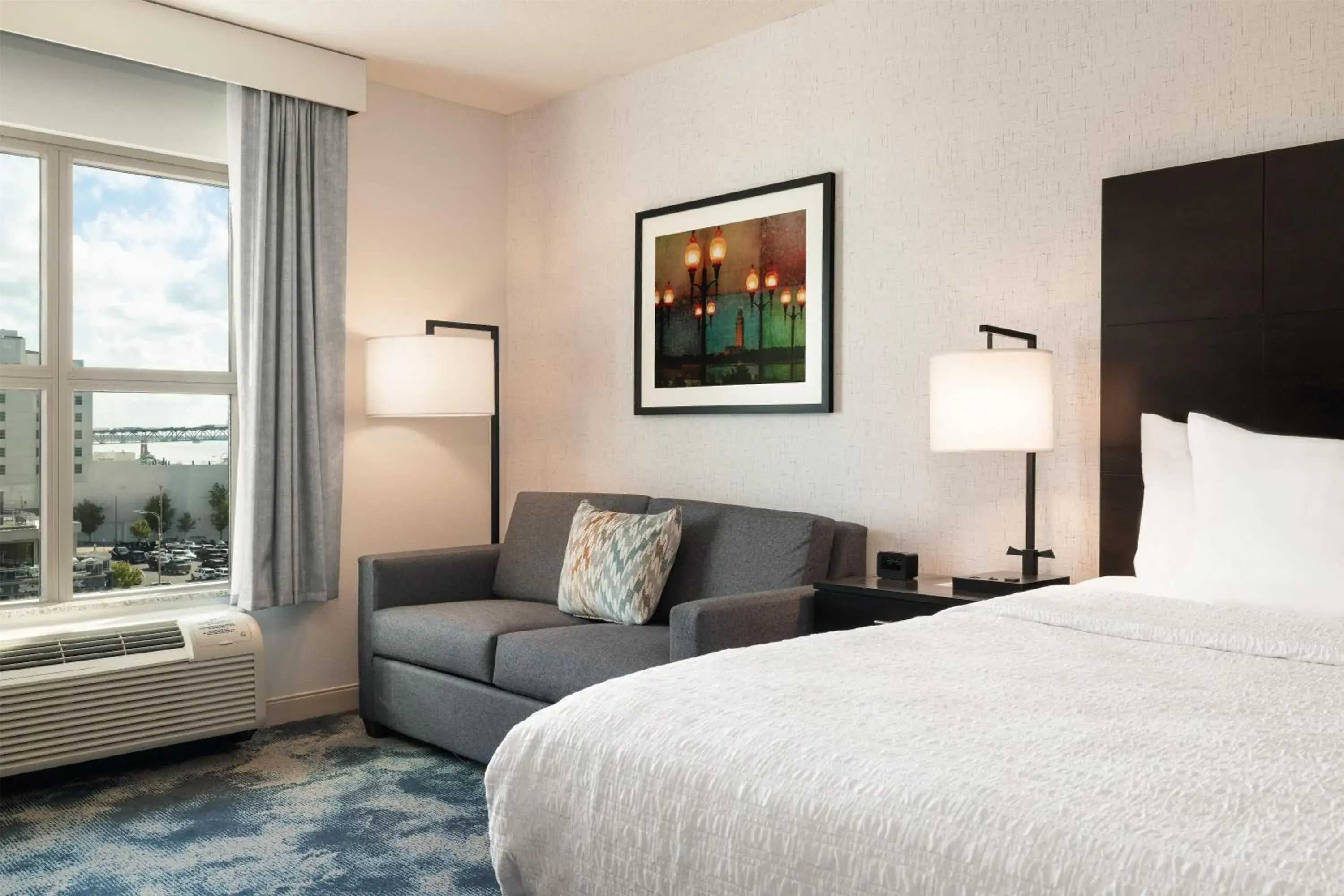 King Room with Sofa Bed - Non-Smoking in Hampton Inn & Suites Baton Rouge Downtown King Room with Sofa Bed - Non-Smoking in Hampton Inn & Suites Baton Rouge Downtown