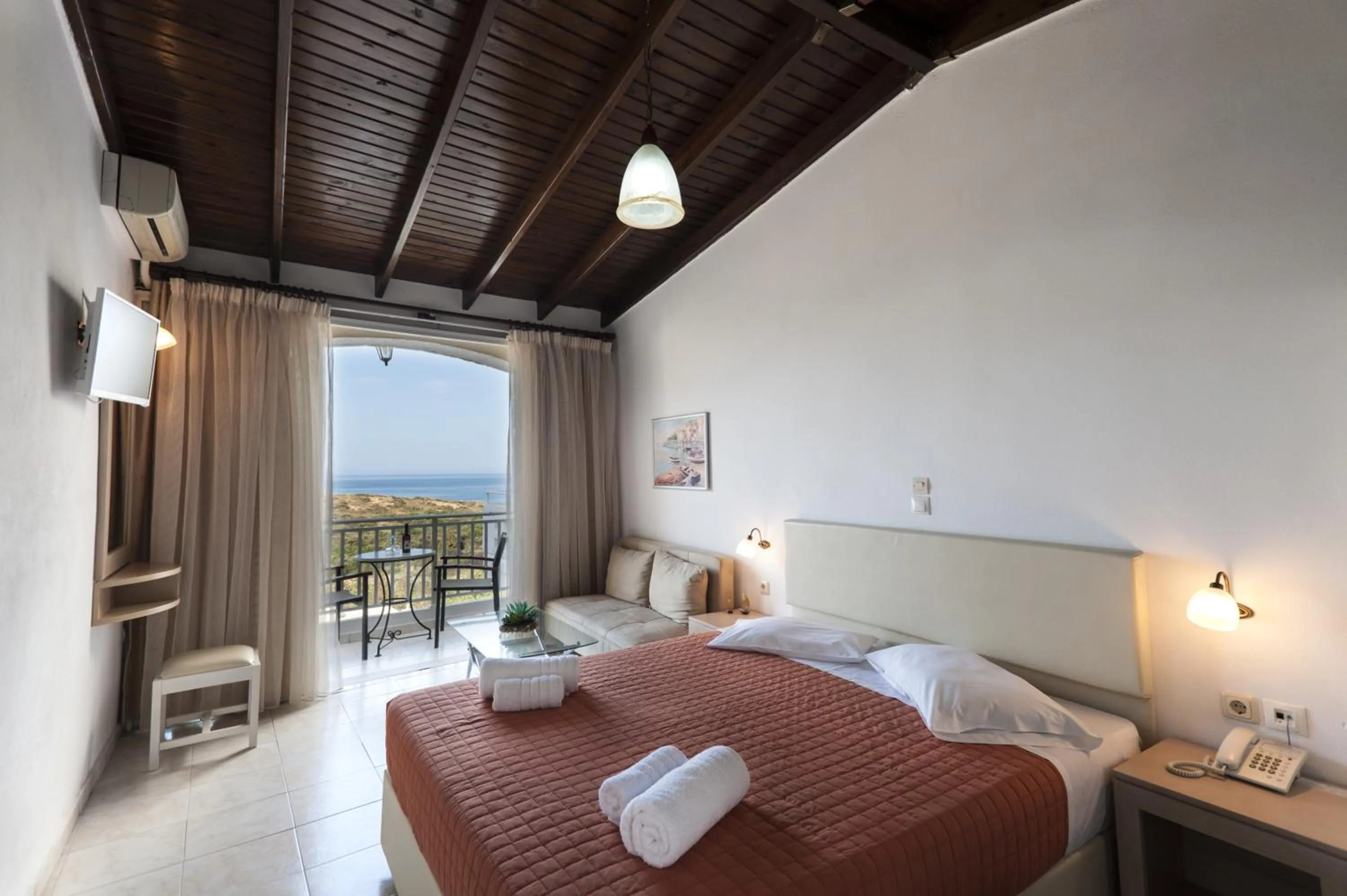 Bedroom, Bed in Frida Apartments