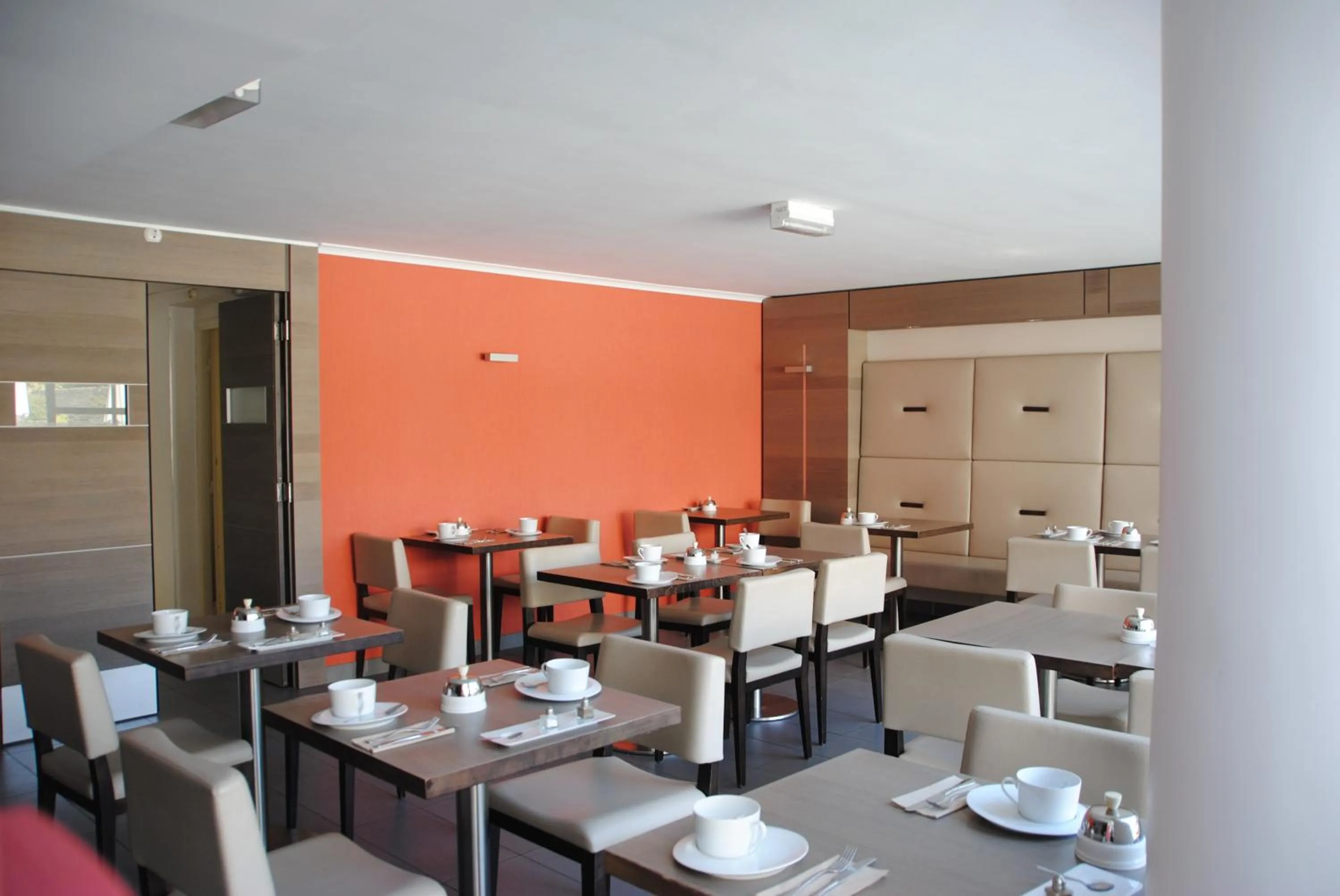 Restaurant/places to eat in Le Churchill Hôtel & Spa