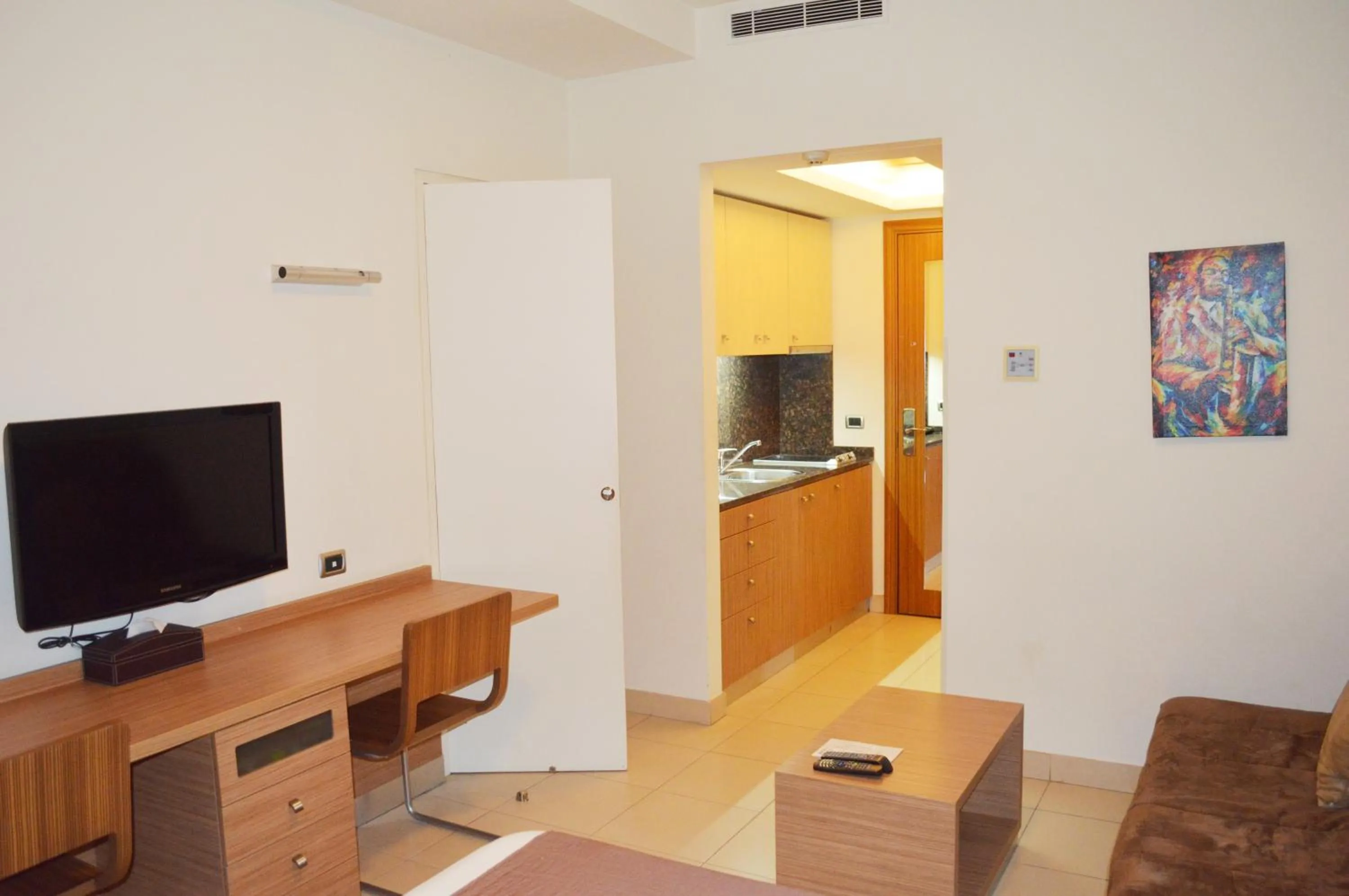 TV and multimedia in Hayali Suites
