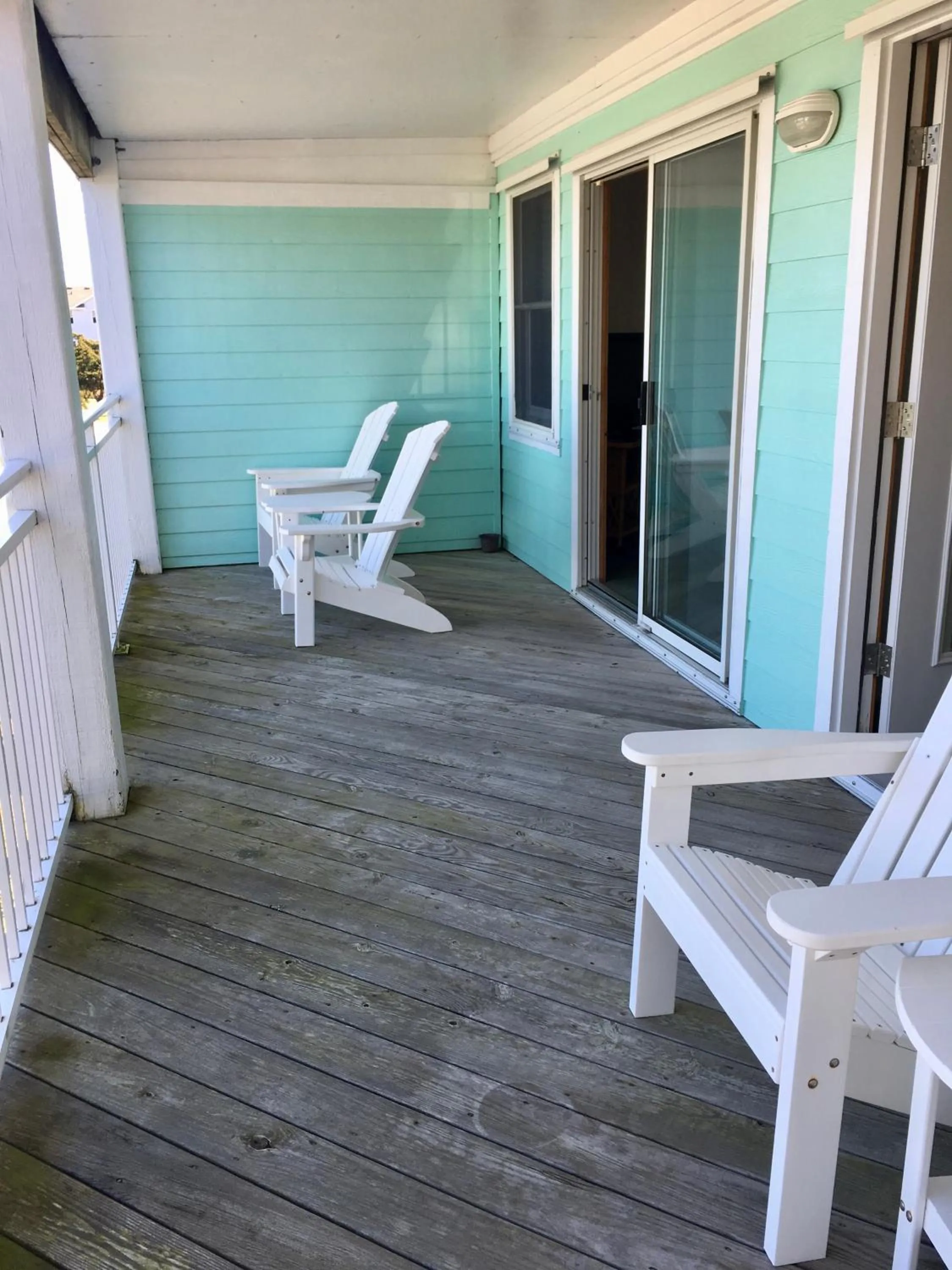 The Ocracoke Harbor Inn